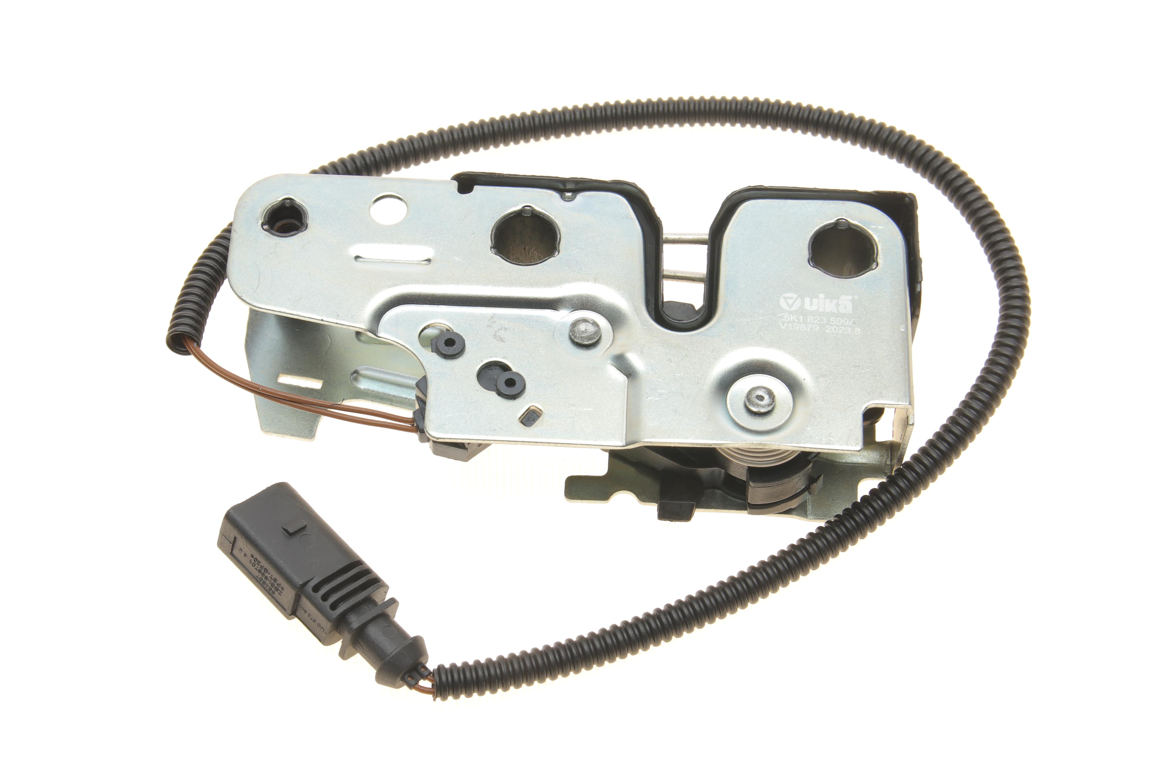 Замок капоту VW Golf VI 08-16