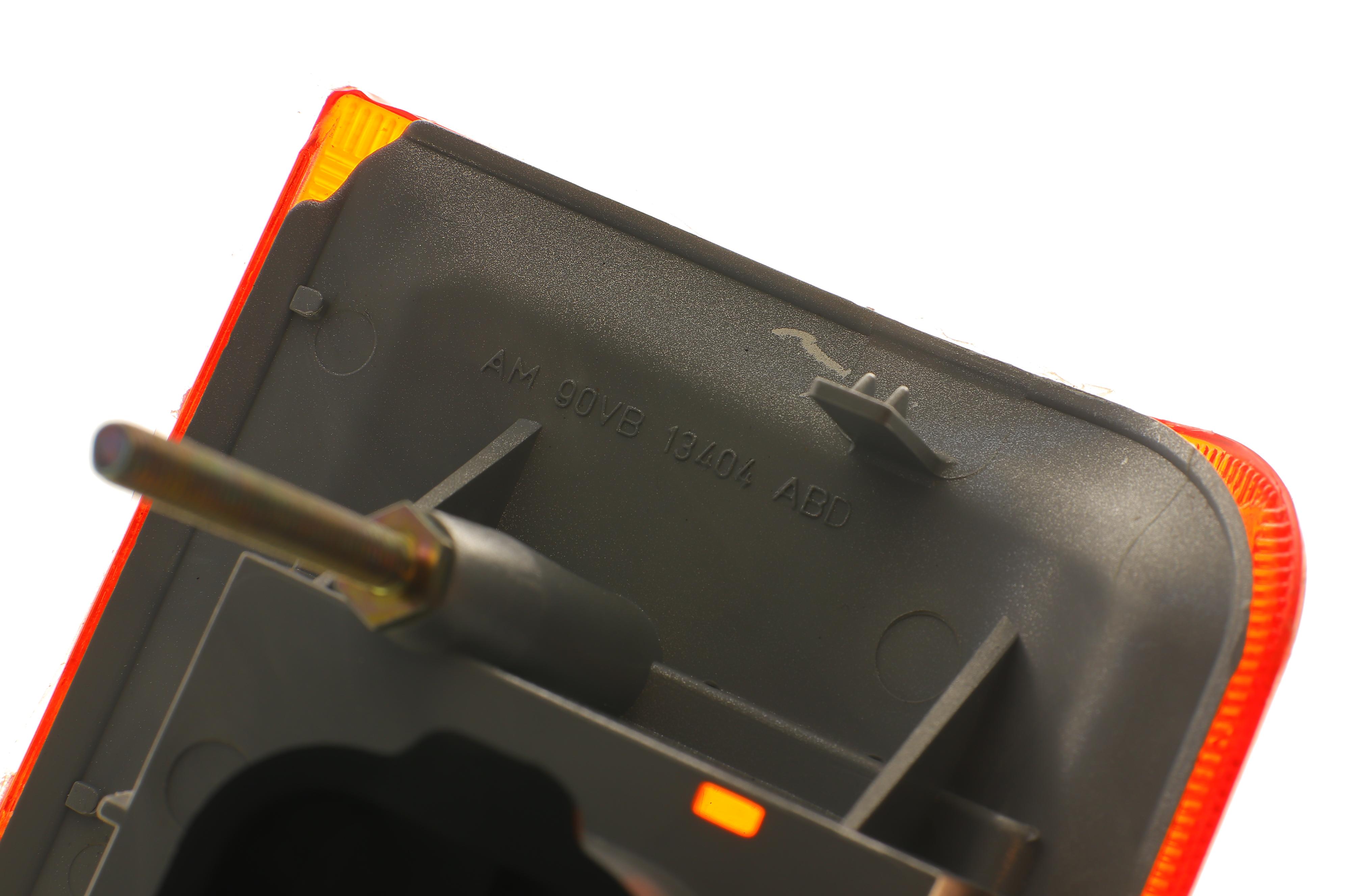 Ліхтар задній Ford Transit 86-99 (R) (з платою)