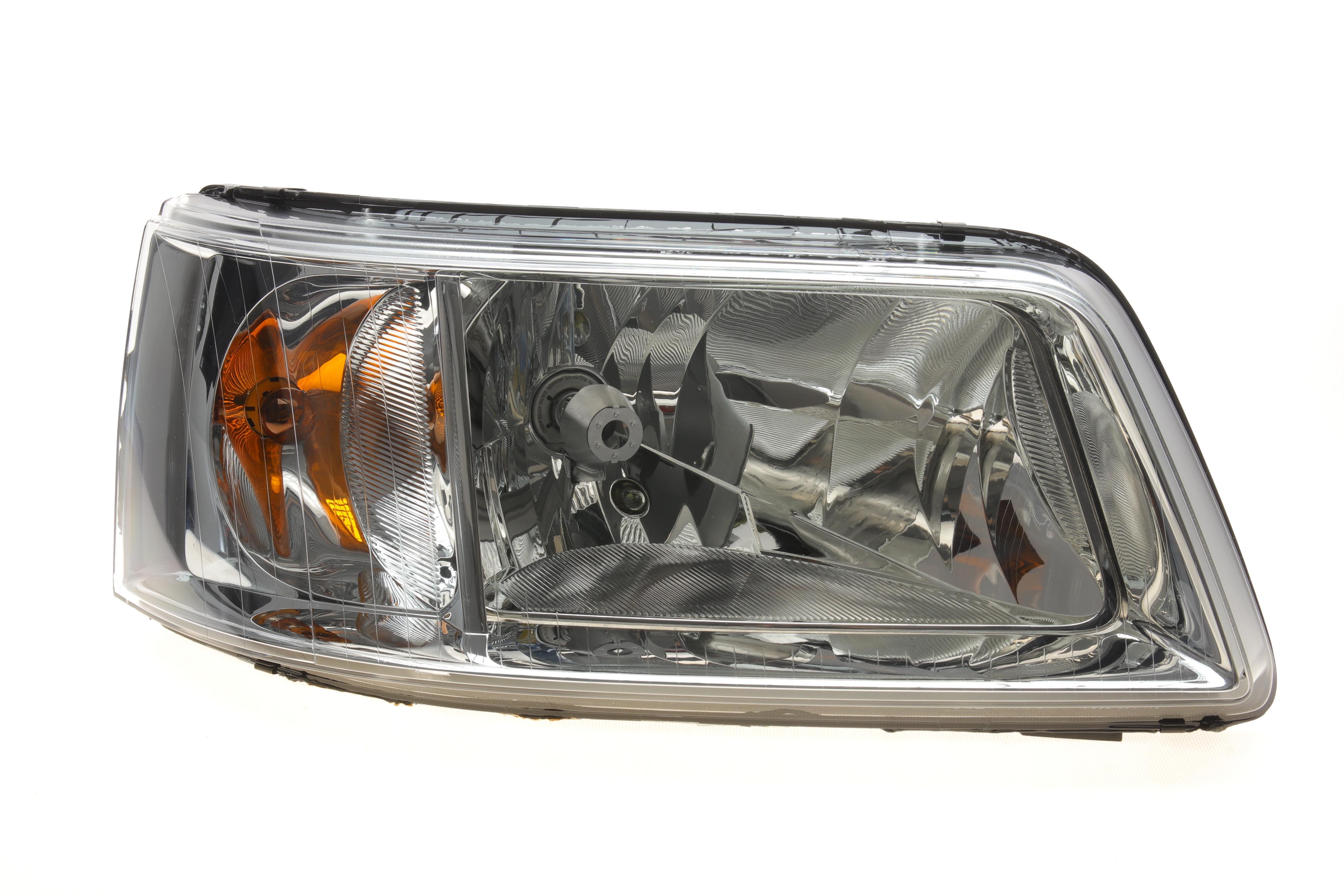 Фара (R) VW T5 03-15