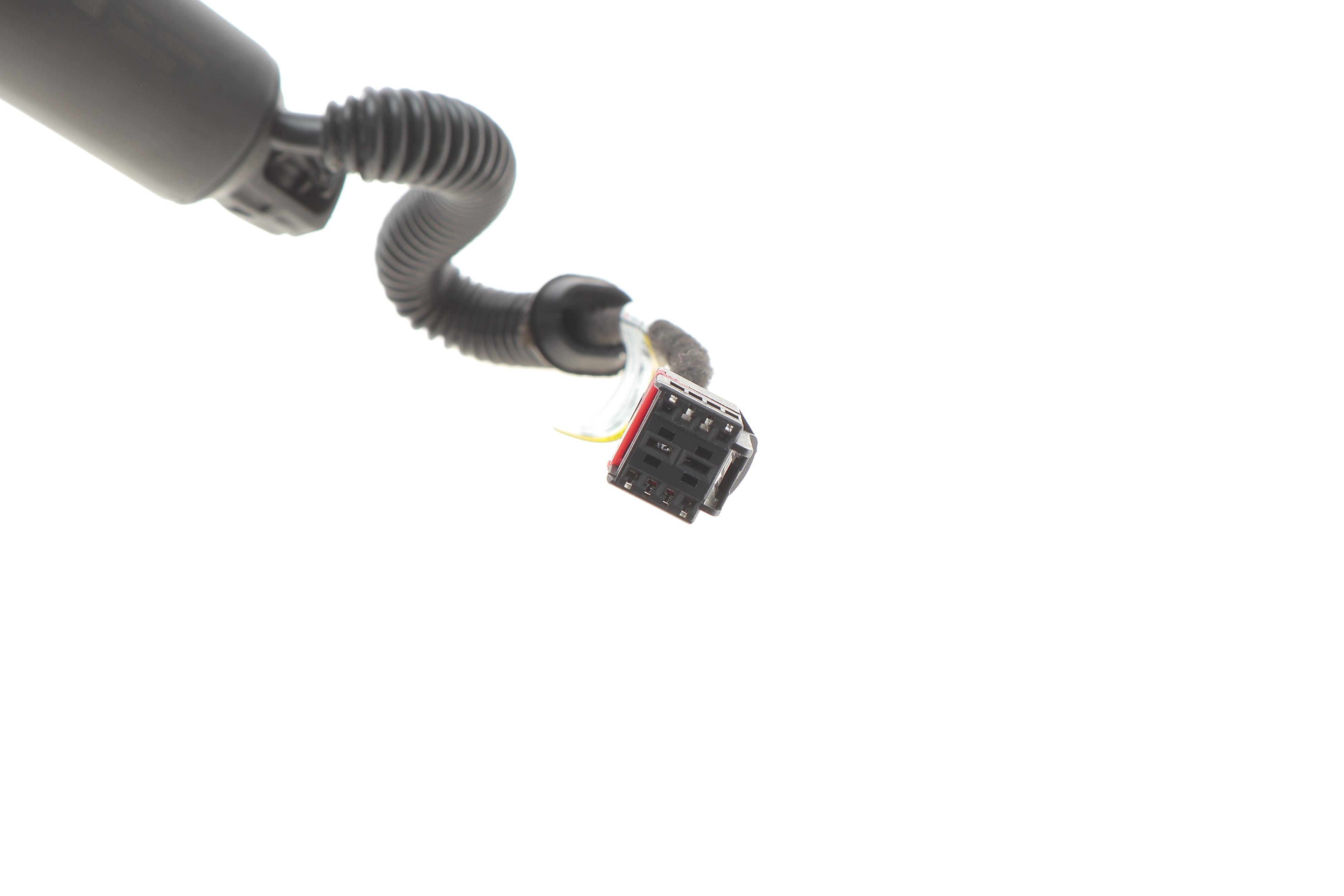 Амортизатор кришки багажника VW Touran 15-