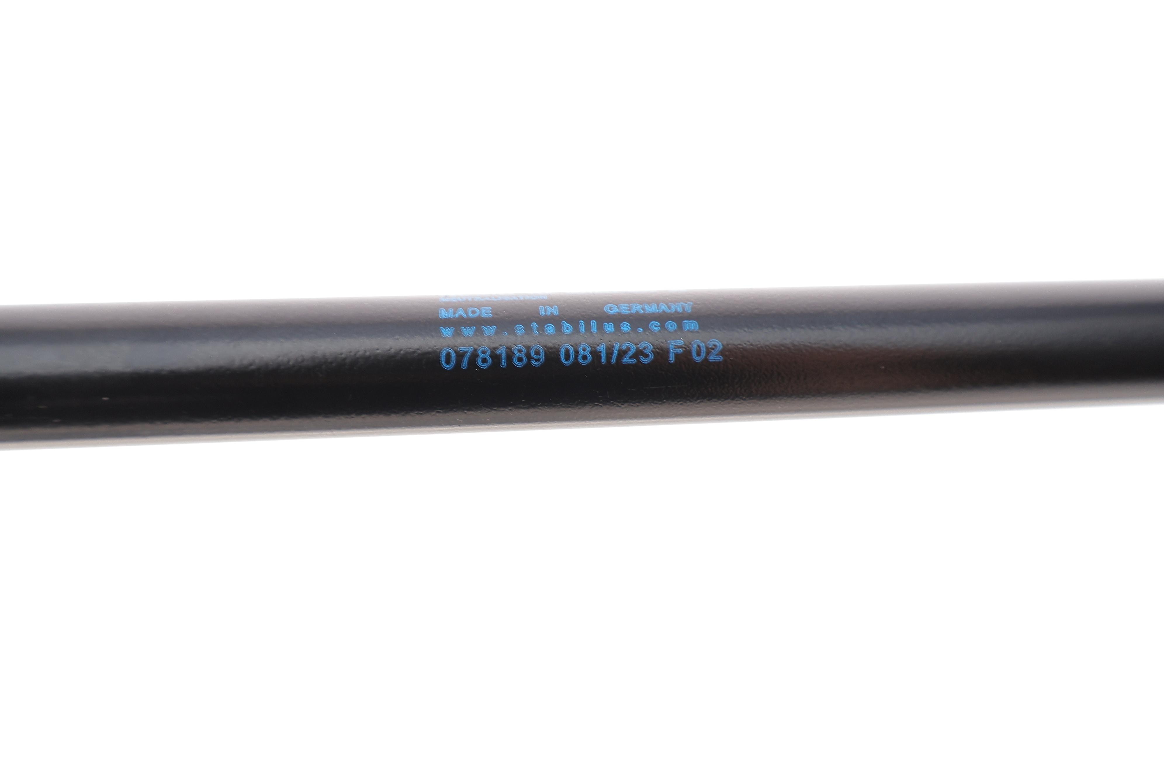 Амортизатор кришки багажника Toyota Avensis 08-18