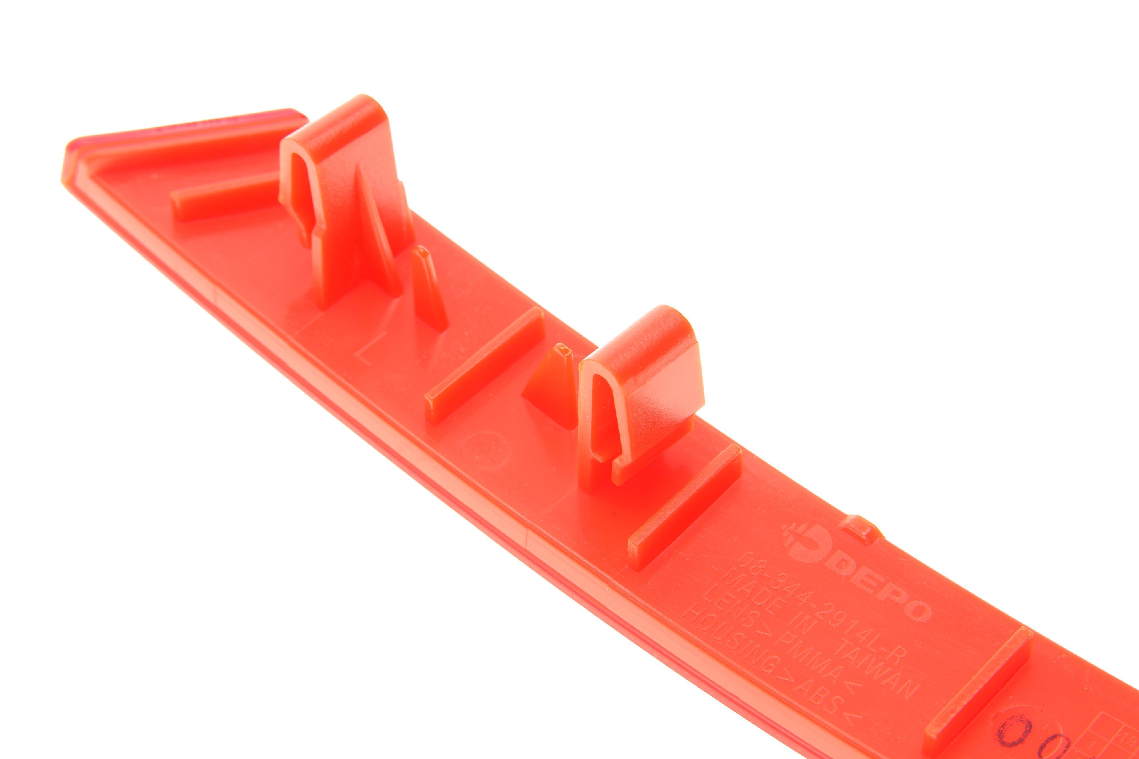 Світловідбивач бампера (заднього) BMW X3 (G01/F97) 17- (L)