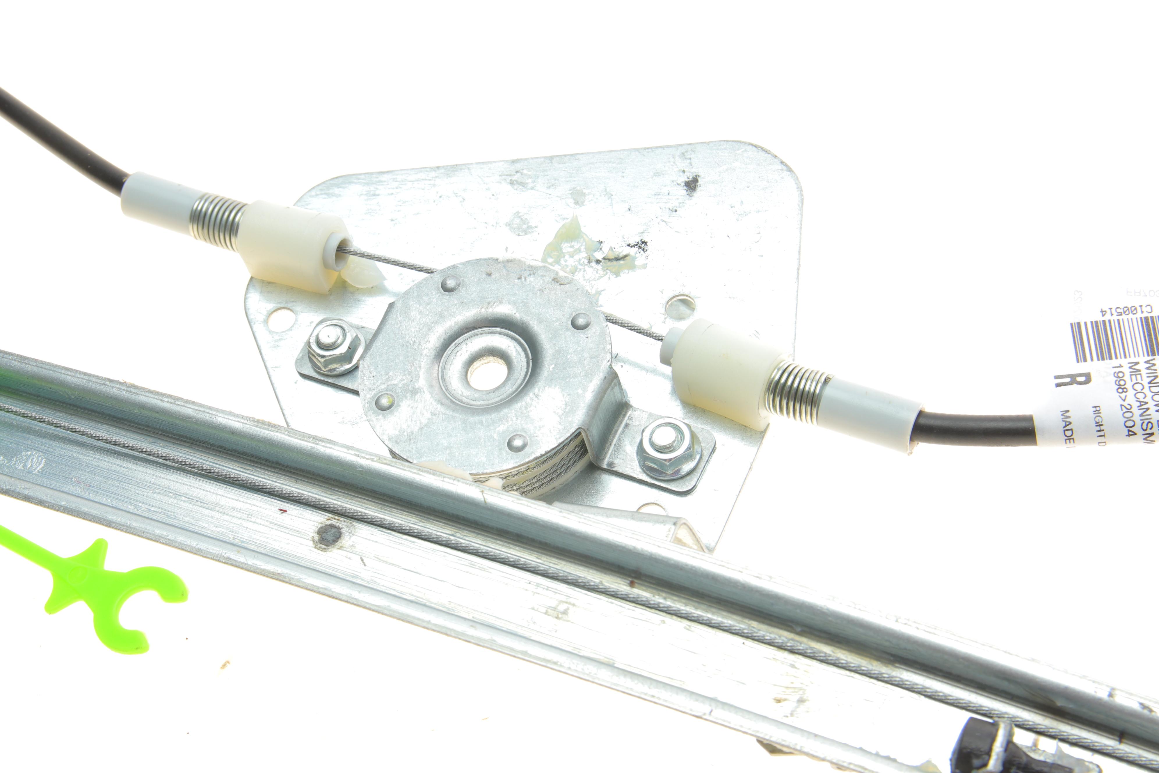 Склопідіймач (задній) Ford Focus 98-04 (R) (електро) (без моторчика)