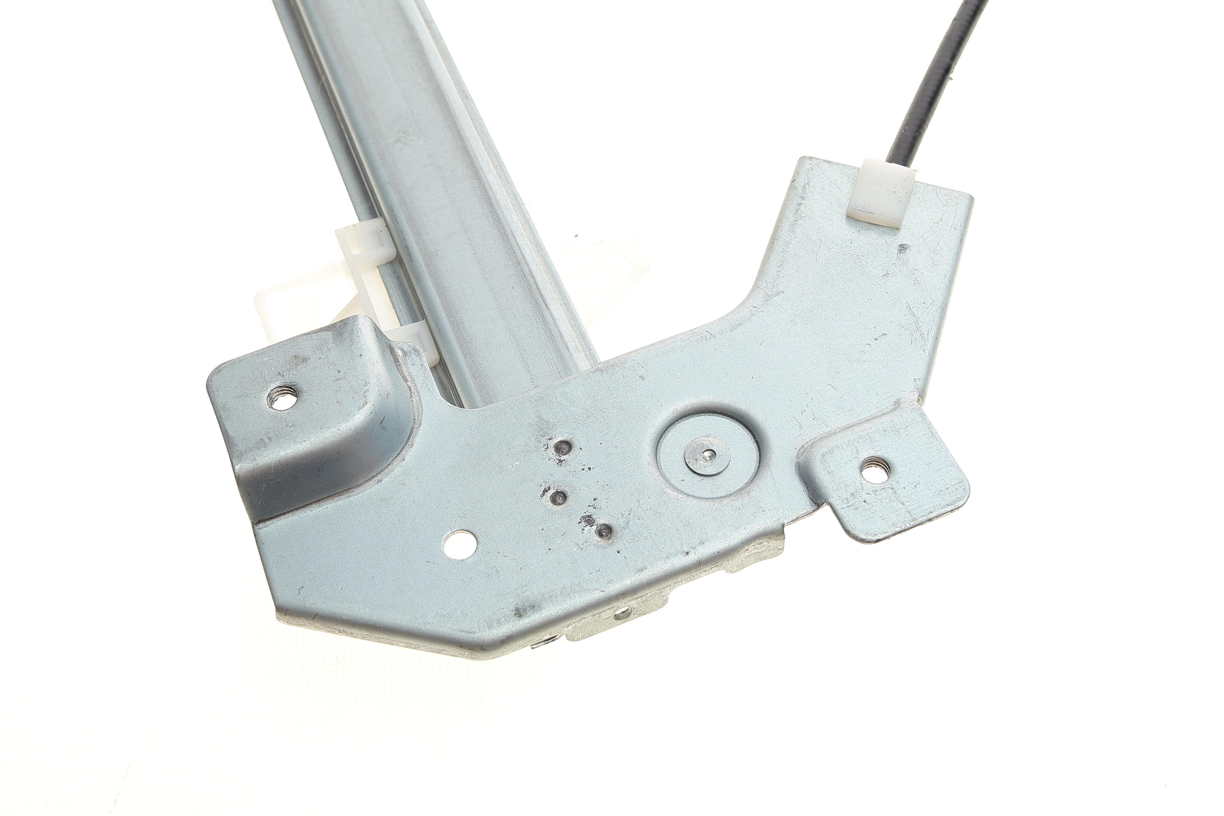 Склопідіймач (передній) Citroen Berlingo/Peugeot Partner 96- (L) (ручной)