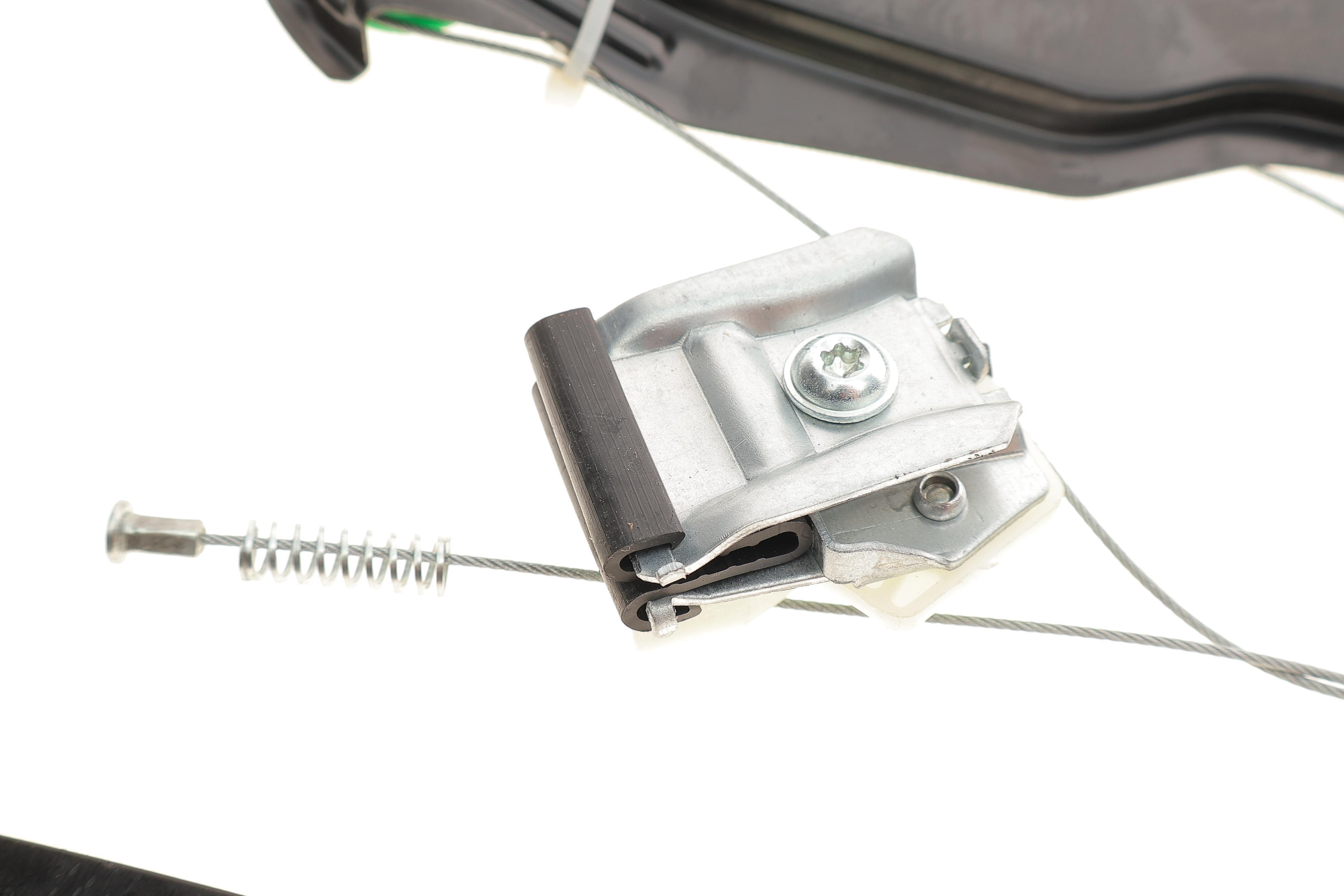 Склопідіймач (передній) VW Touareg 10- (R)  (електро) (без моторчиком)