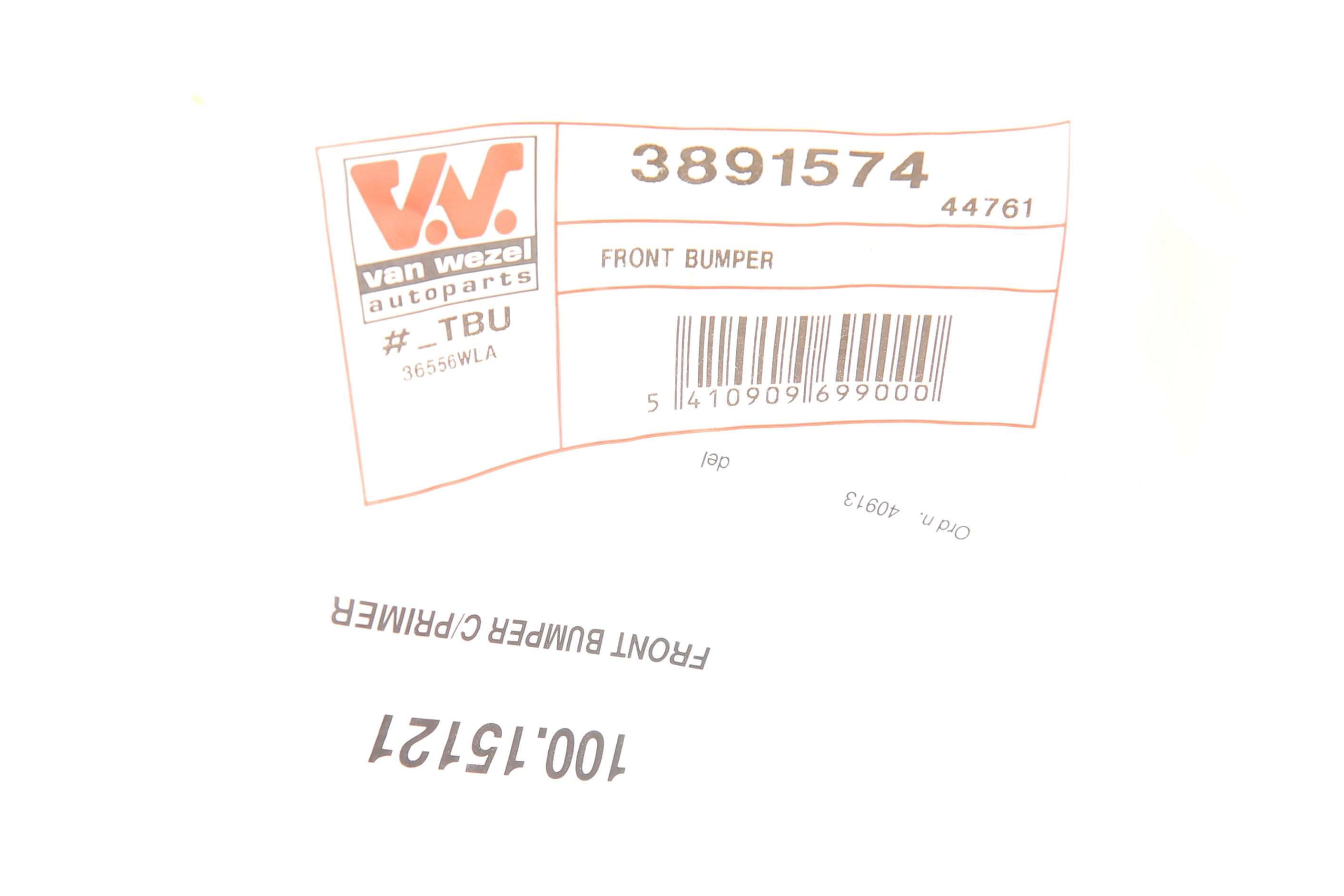 Бампер (передній) Opel Vivaro 14-16 (з отворами під противотумки)