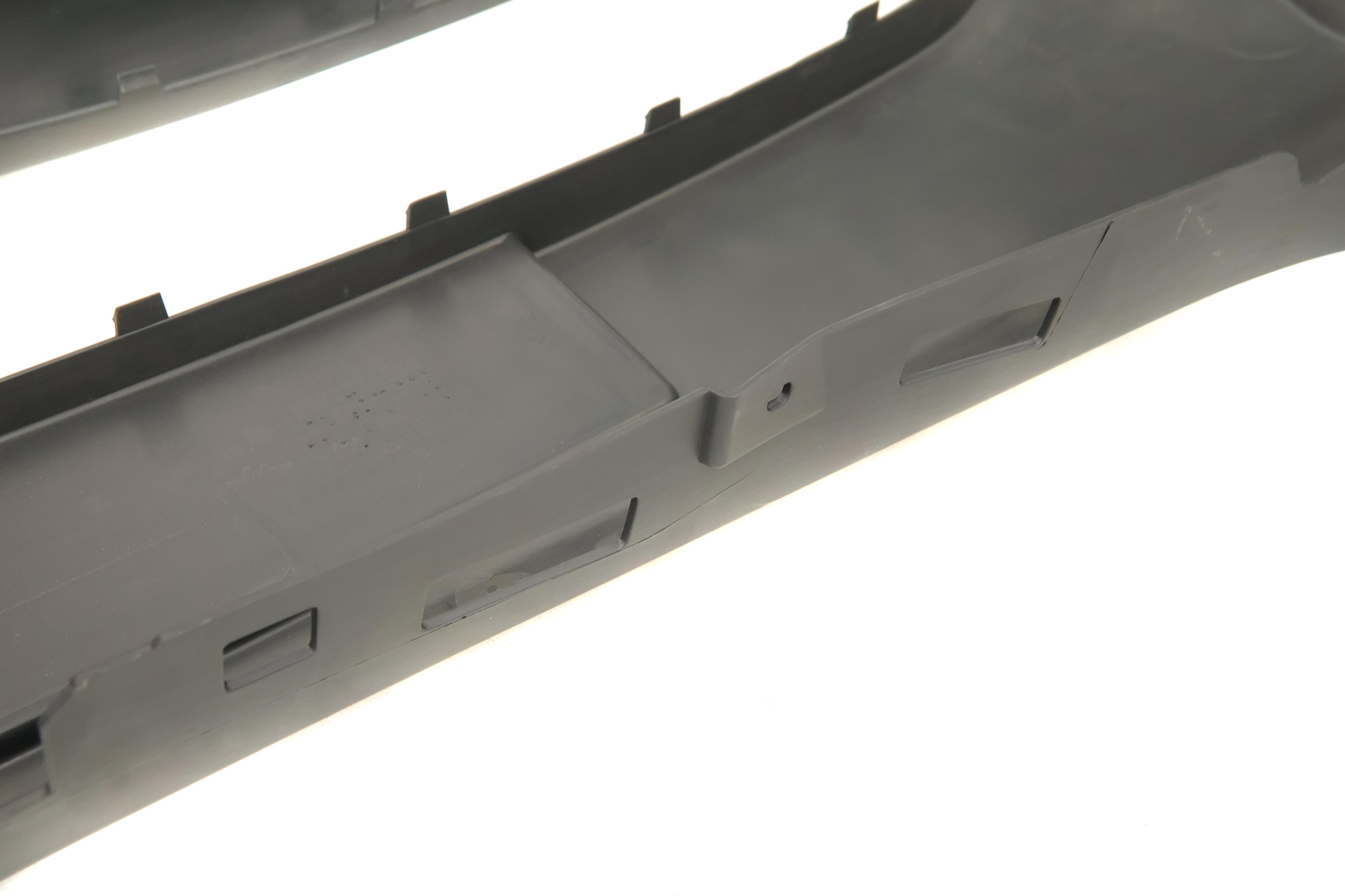 Бампер (передній) Opel Vivaro 14-16 (з отворами під противотумки)