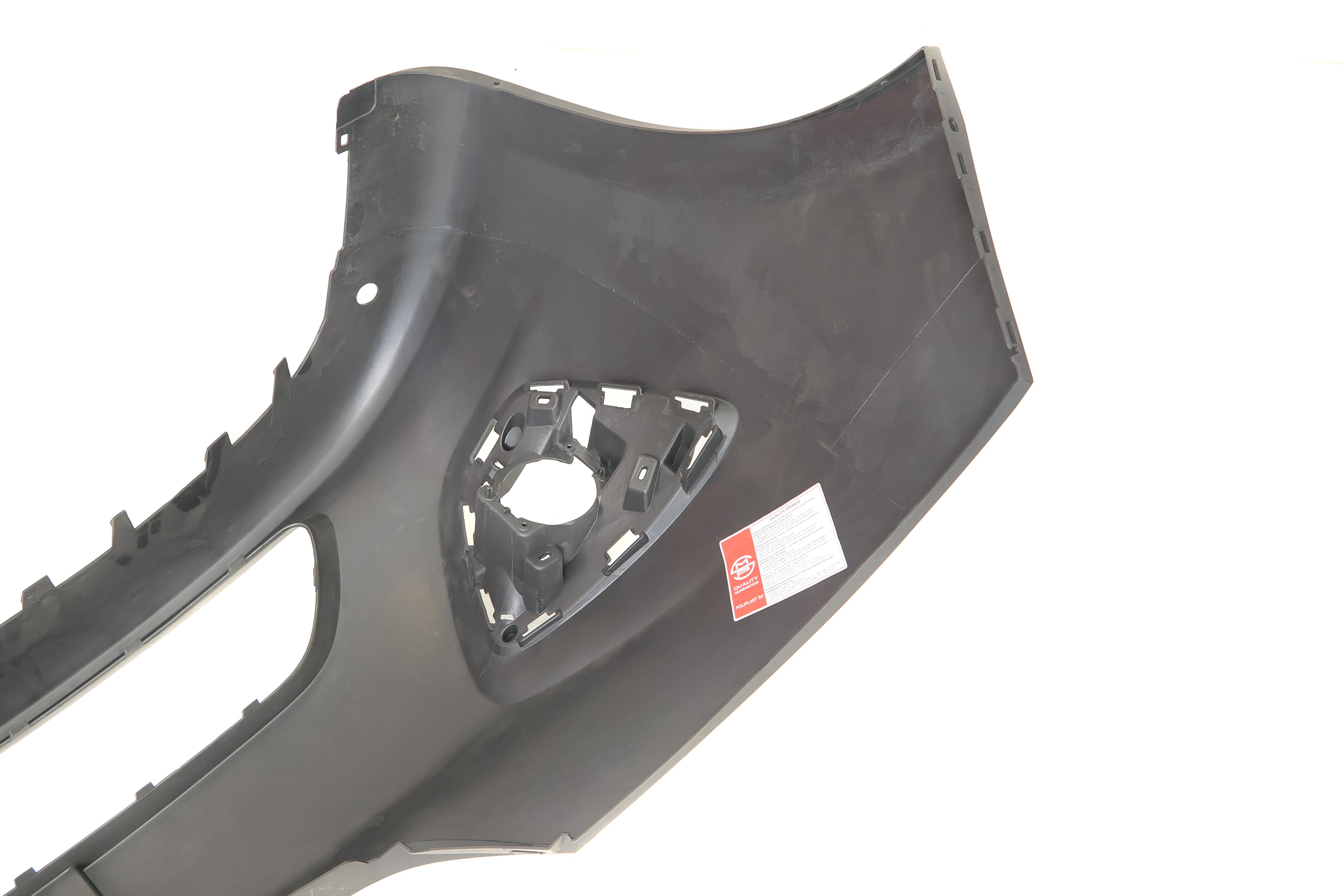 Бампер (передній) Opel Vivaro 14-16 (з отворами під противотумки)