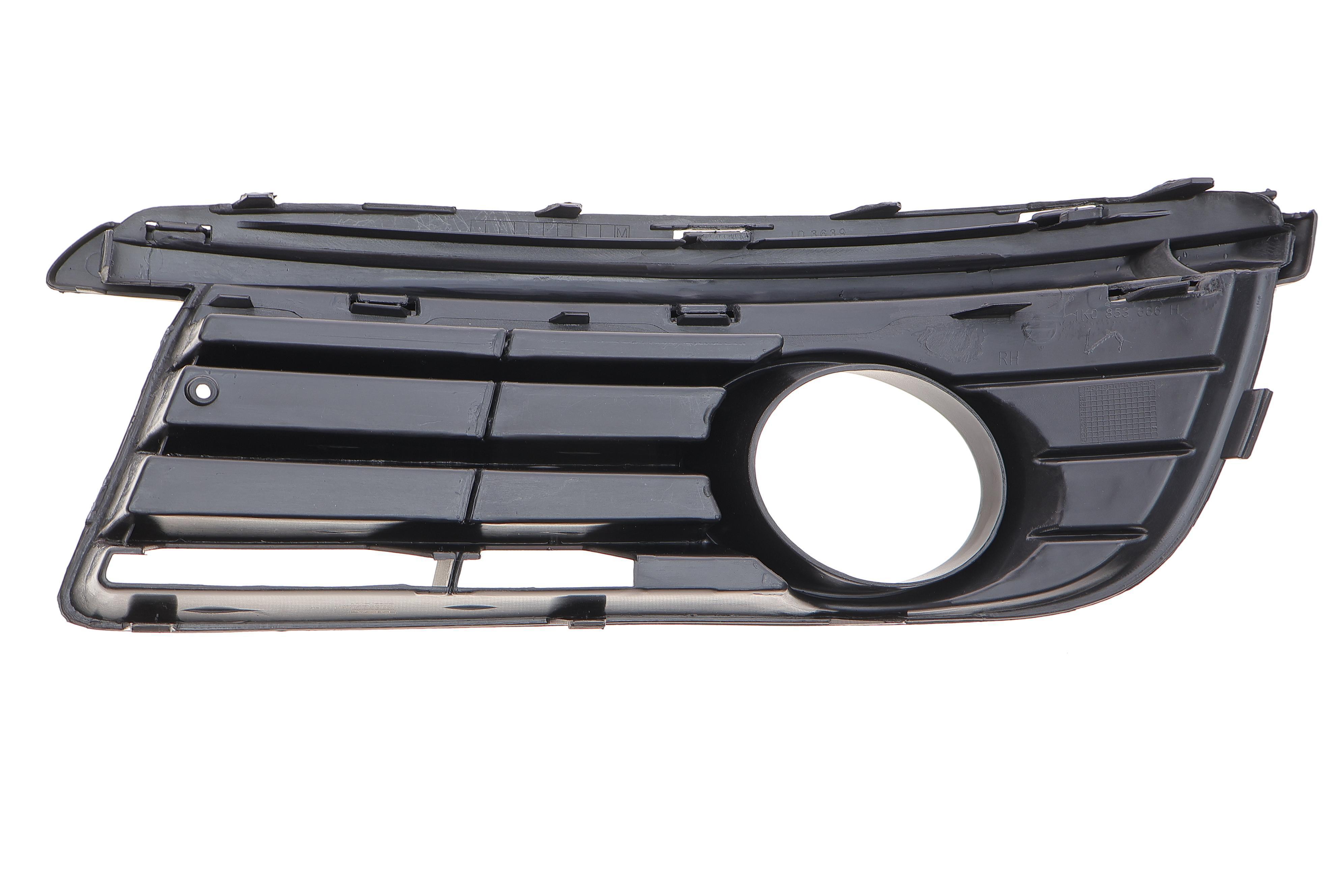 Вставка бампера (під протитуманку) VW Golf V 07-09 (R)