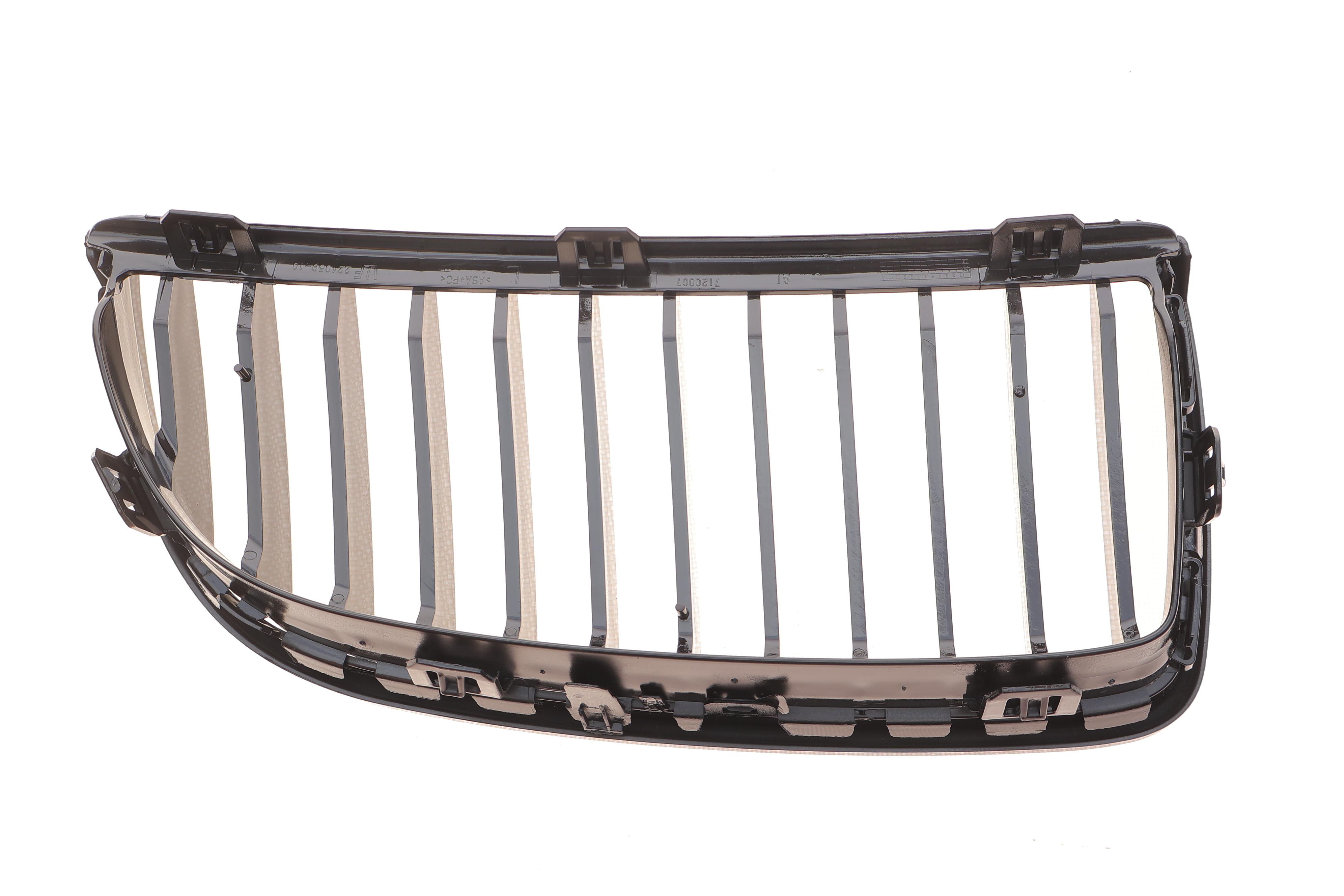 Решітка радіатора BMW 3 (E90) 04-08 (к-кт)