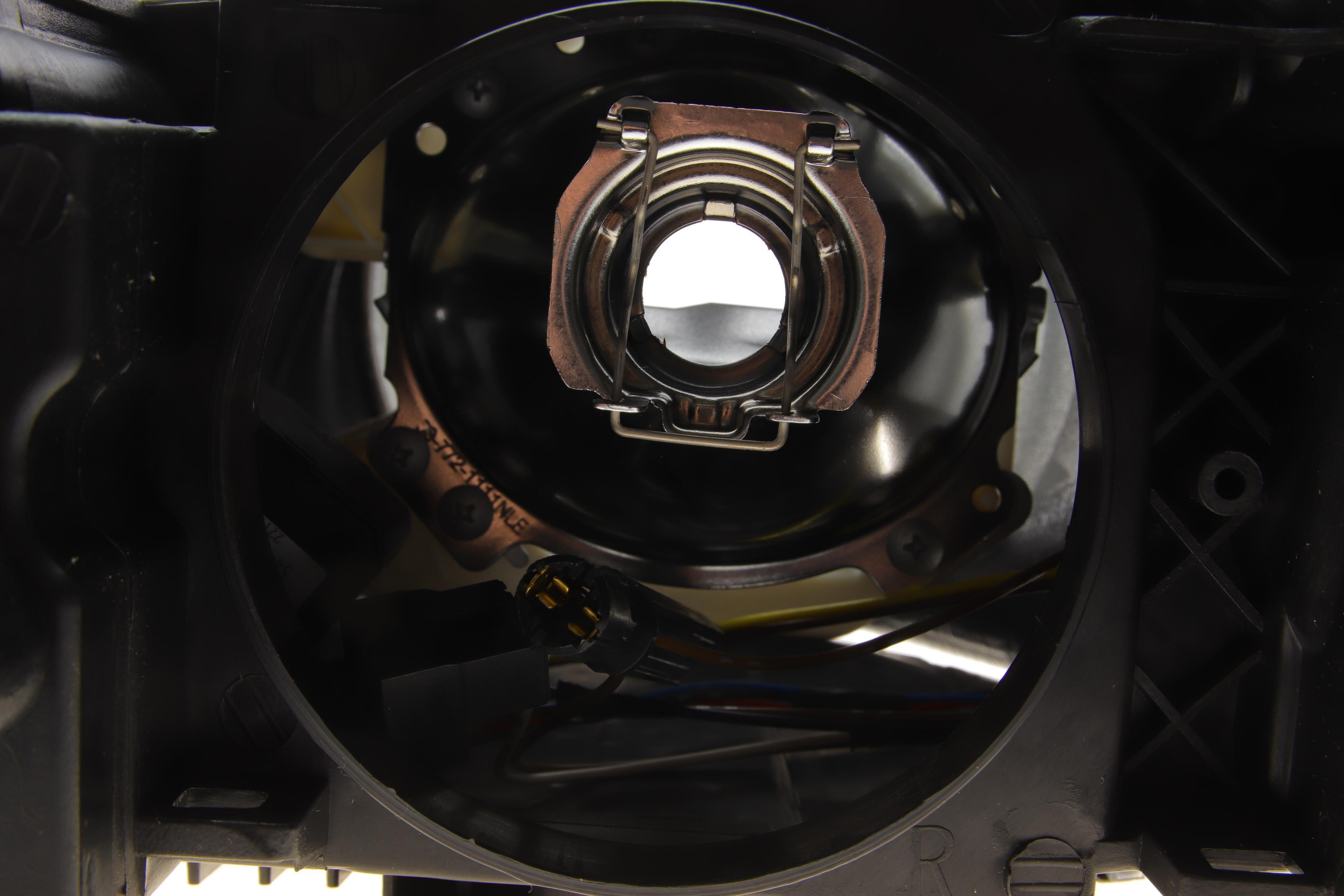 Фара (R) Skoda Octavia II 04-13