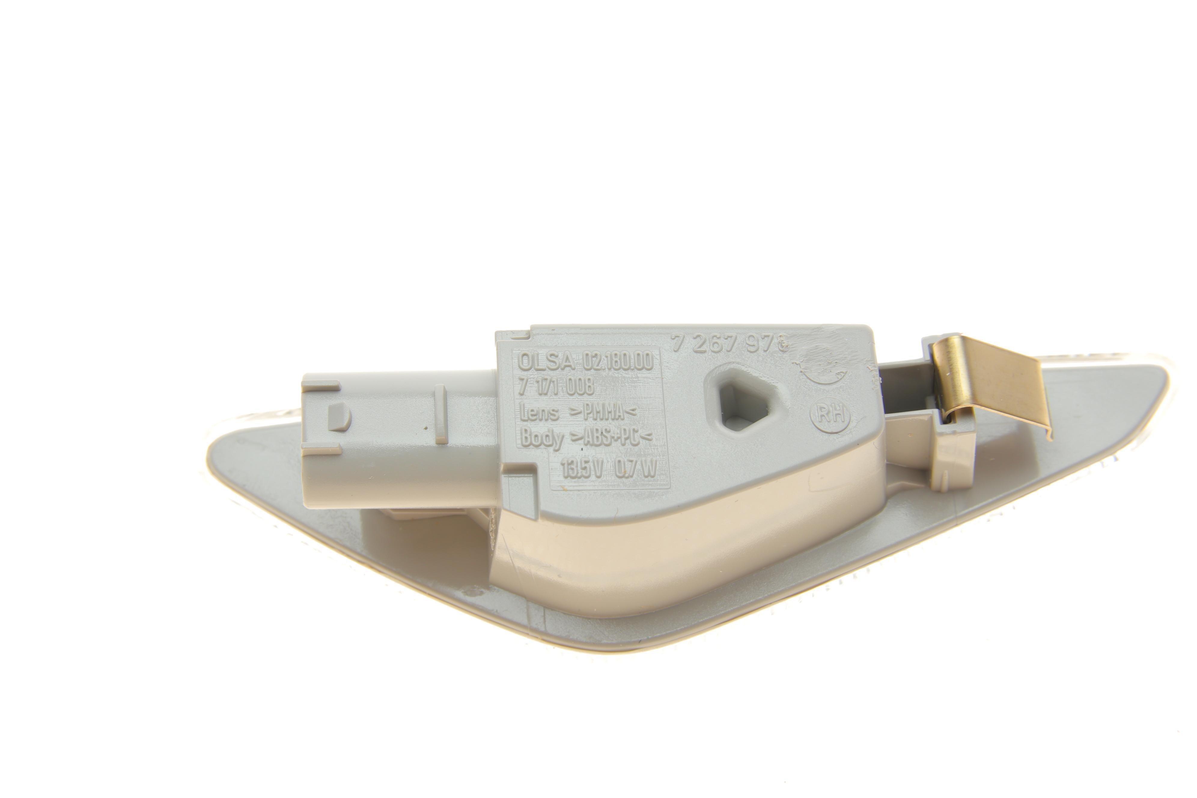 Повторювач повороту на крило BMW X5 (E70) 06-13 (R)