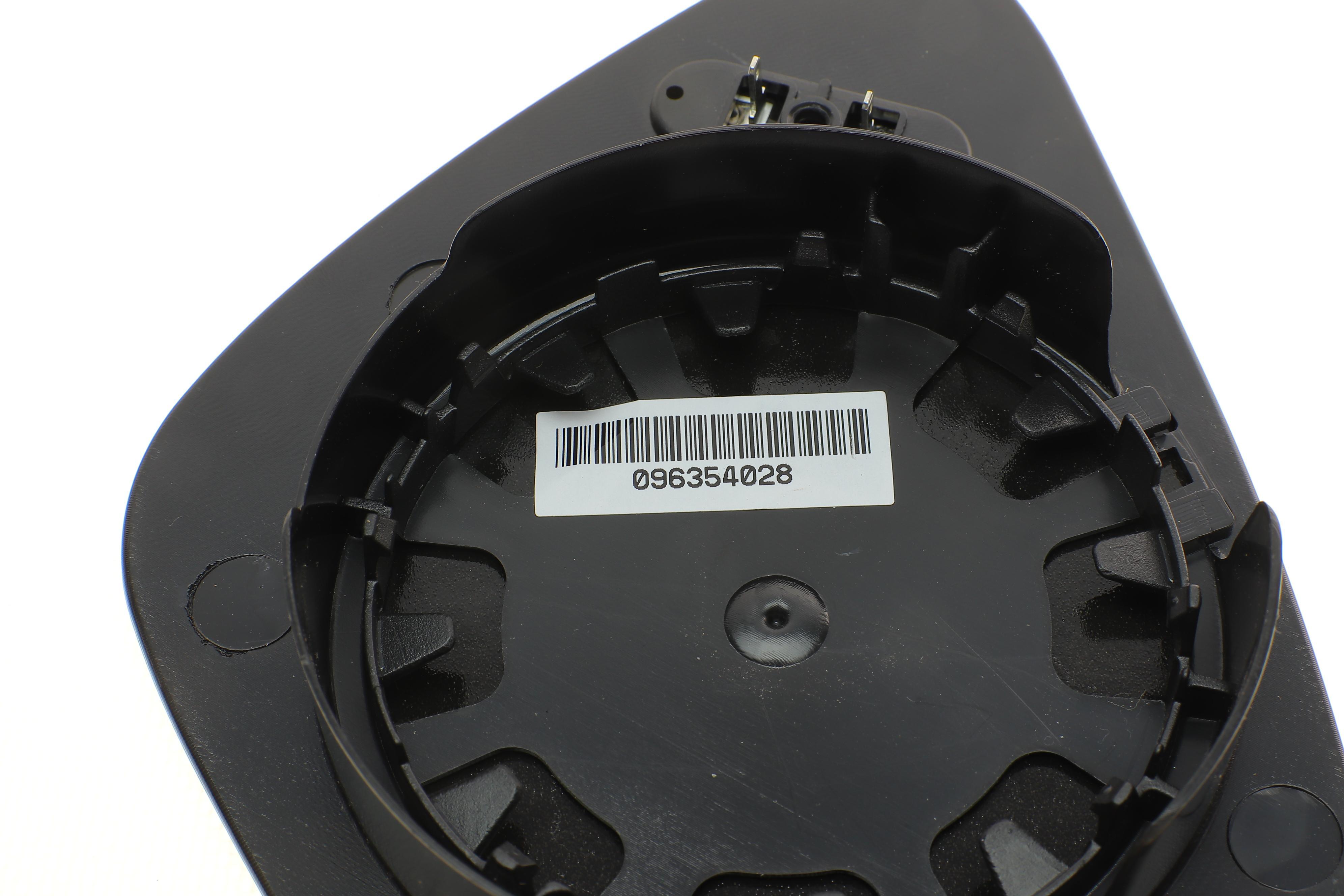 Скло дзеркала (з підігрівом) Toyota Yaris 1.0-1.8 12- (L)