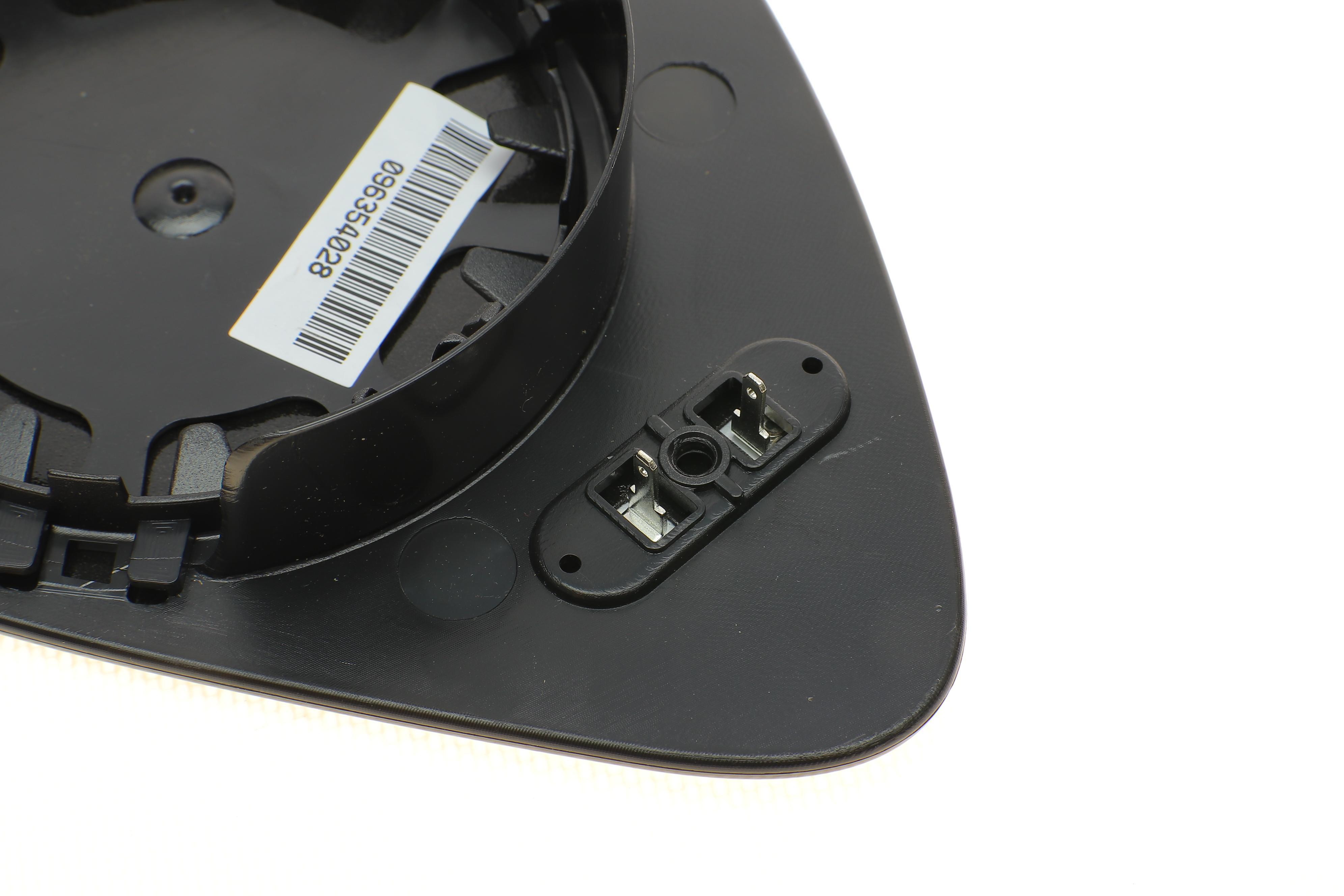 Скло дзеркала (з підігрівом) Toyota Yaris 1.0-1.8 12- (L)