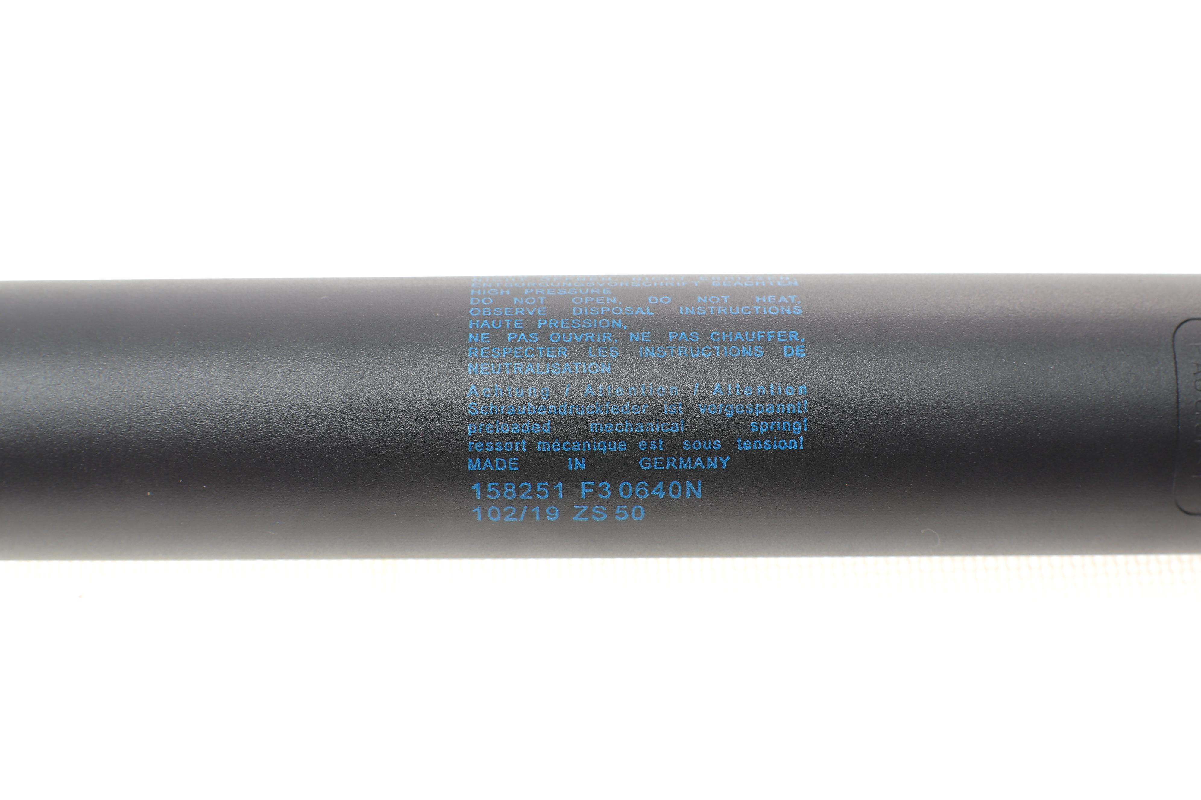 Амортизатор кришки багажника MB GLA-class (X156) 13-(R)