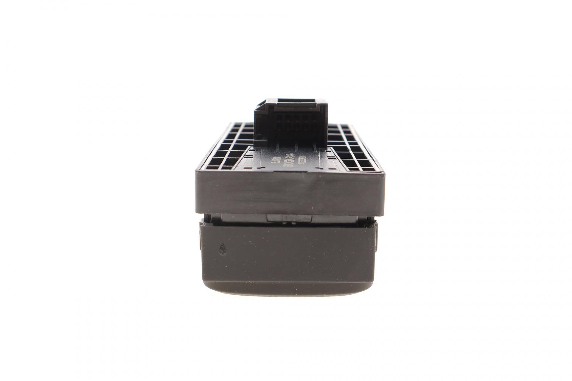 Кнопка склопідіймача Audi A1/Q3 10- (блок)