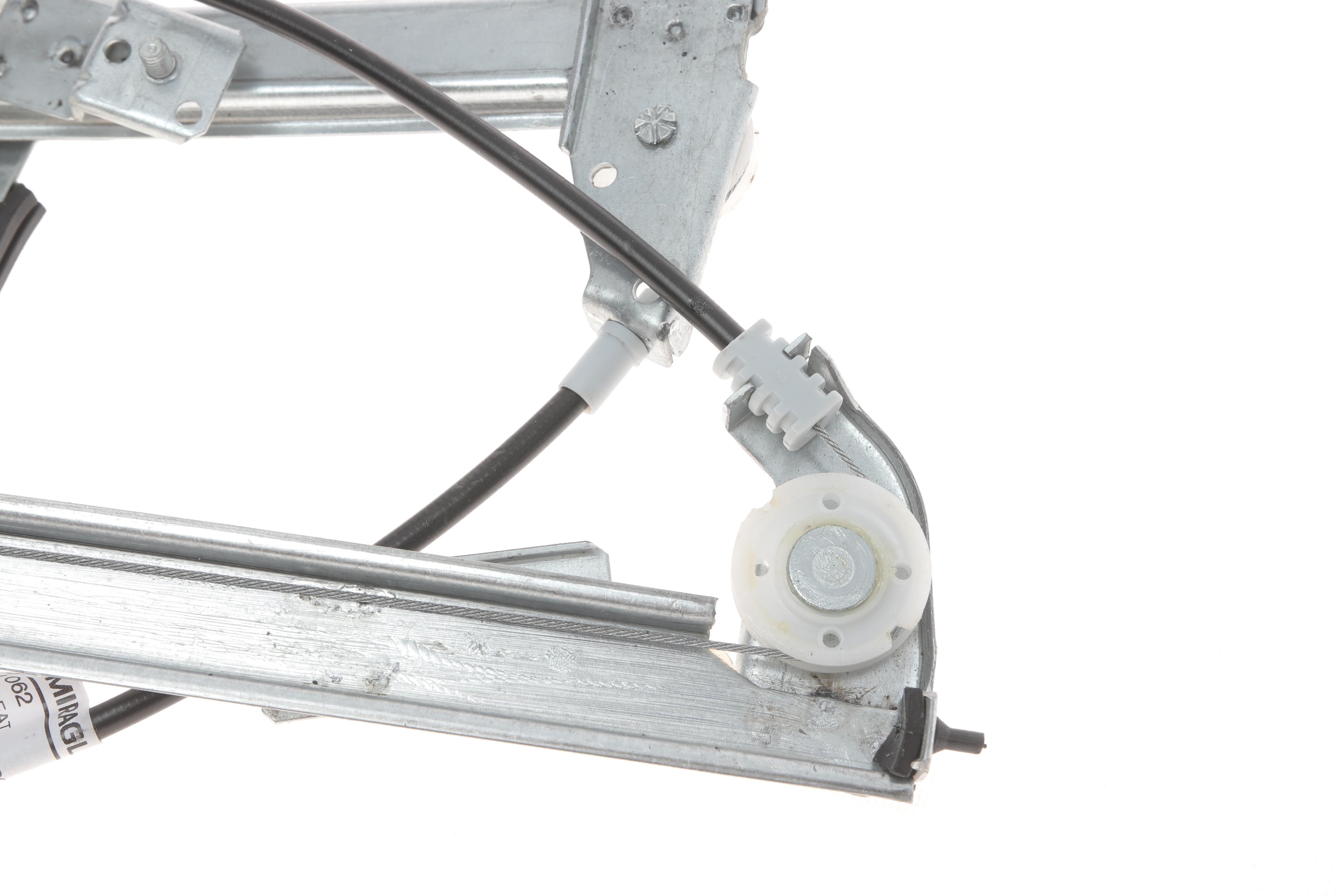 Склопідіймач (передній) Seat Leon/Toledo 98-06 (L) (електро) (без моторчика)