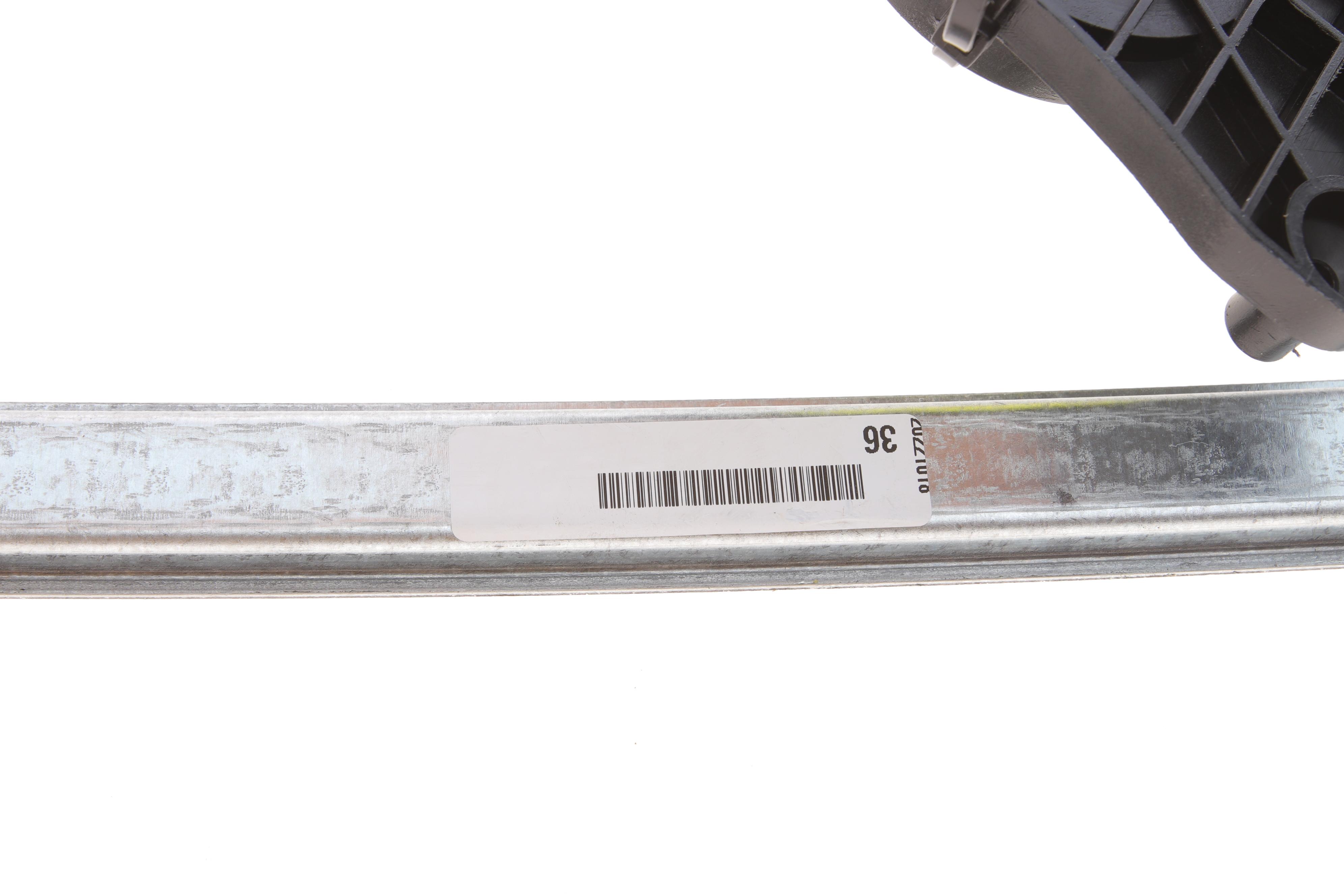 Склопідіймач (передній) Skoda Superb15- (L) (електро) (без моторчика)