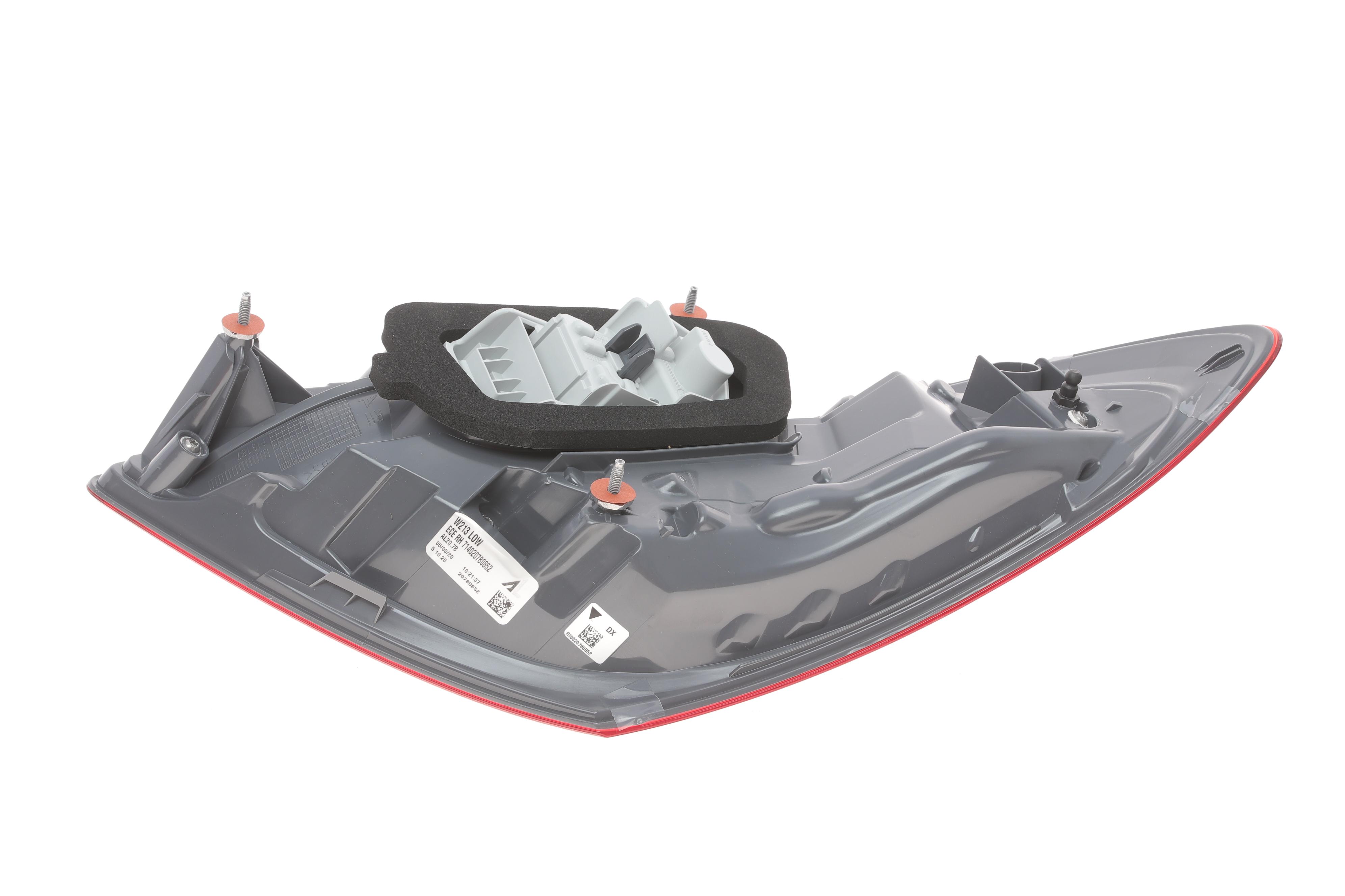 Ліхтар задній MB E-class (W213) 14- (R)