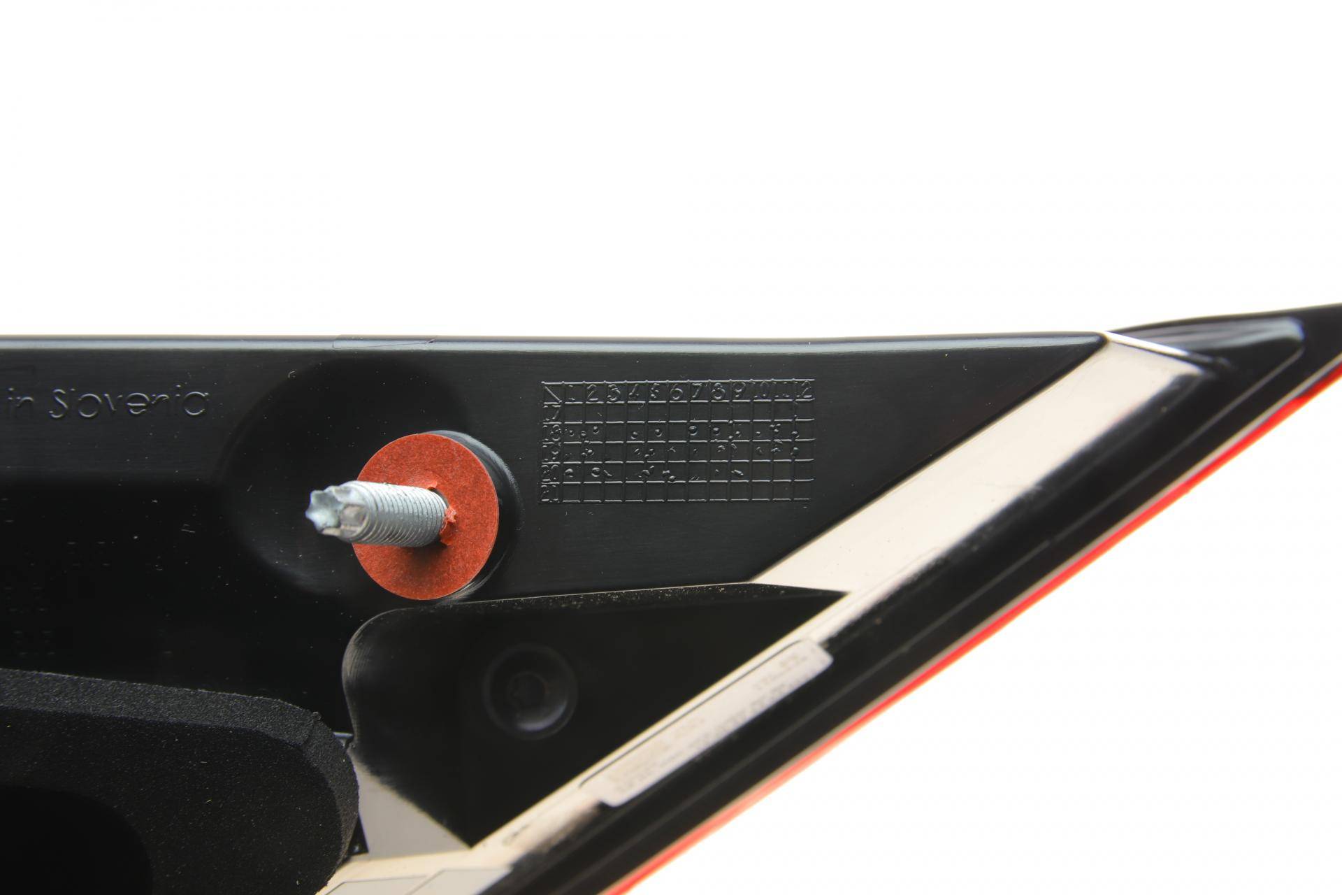 Ліхтар задній Audi Q3 18- (R)