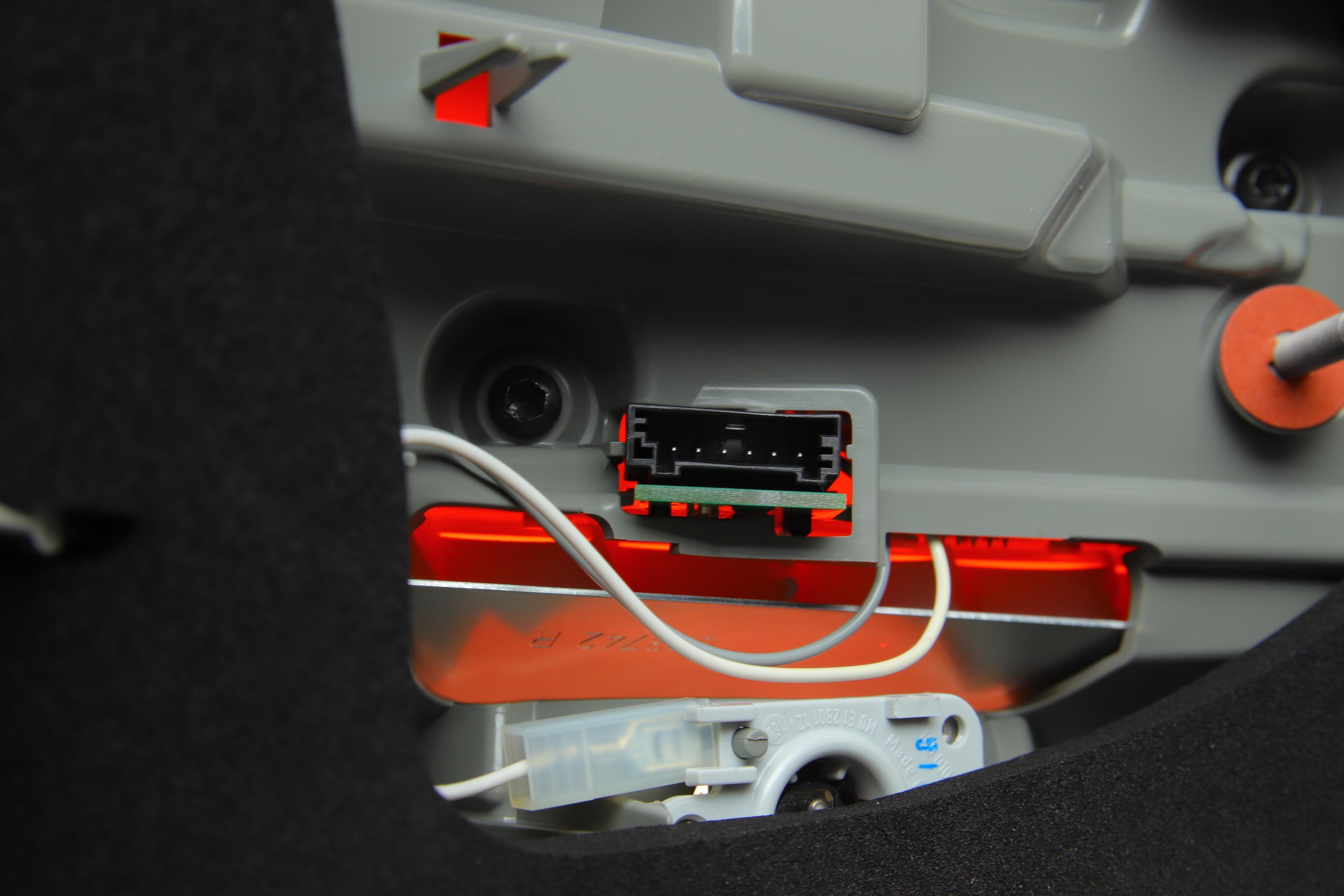 Ліхтар задній BMW 3 (E93) 10-13 (R)