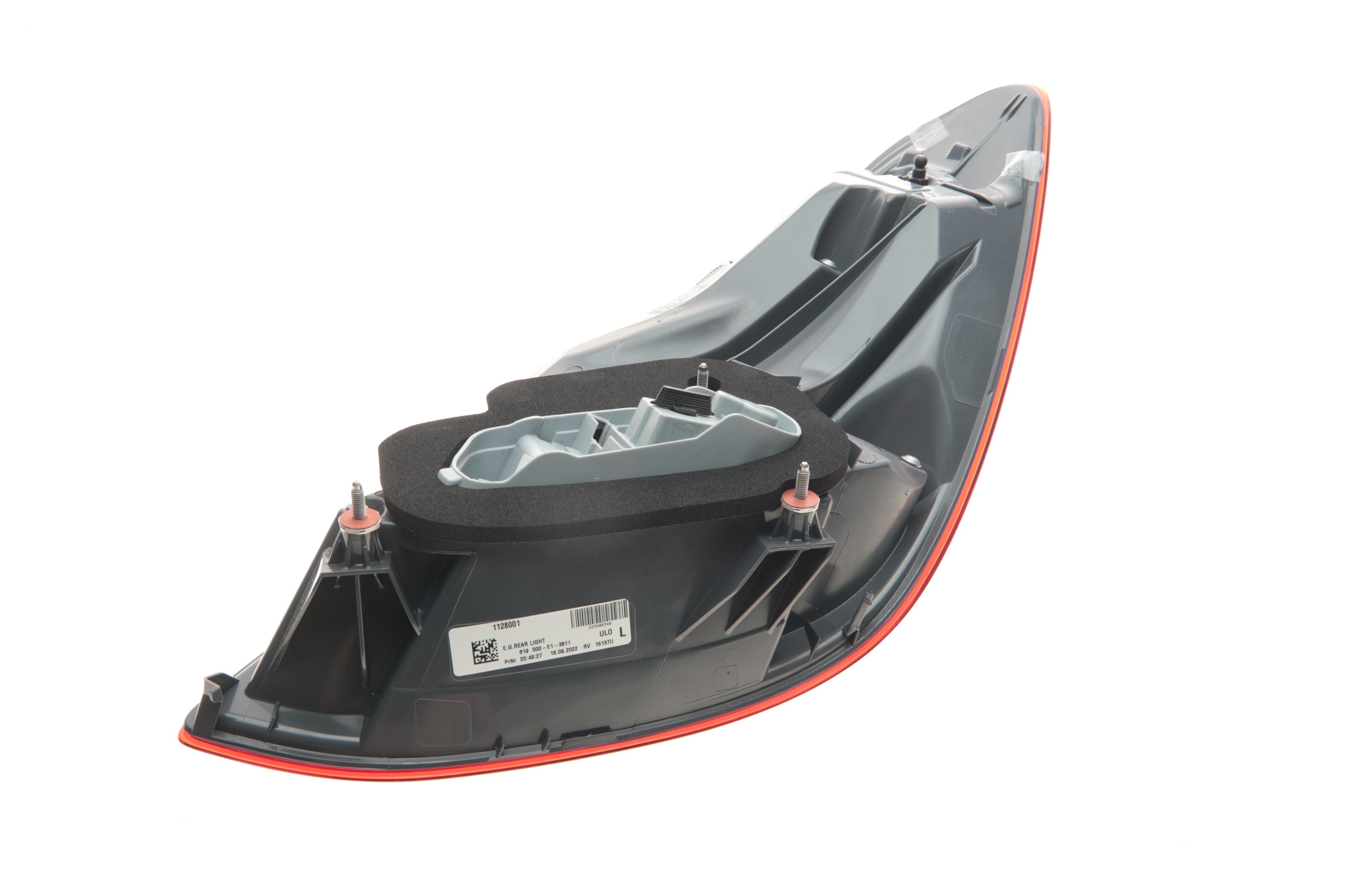 Ліхтар задній MB C-class (W205) 14- (L)