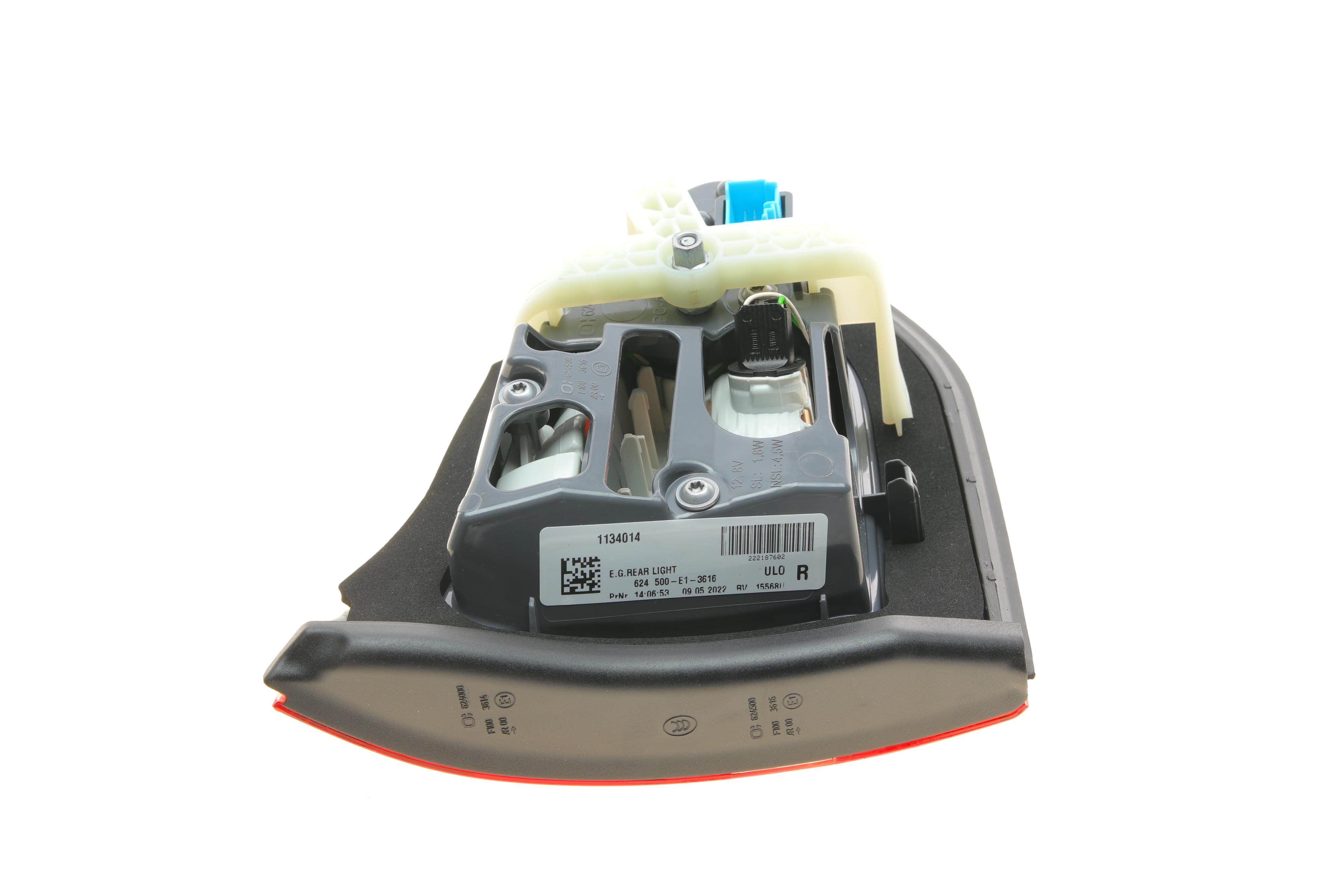 Ліхтар задній MB С-class (S205) 14- (R)