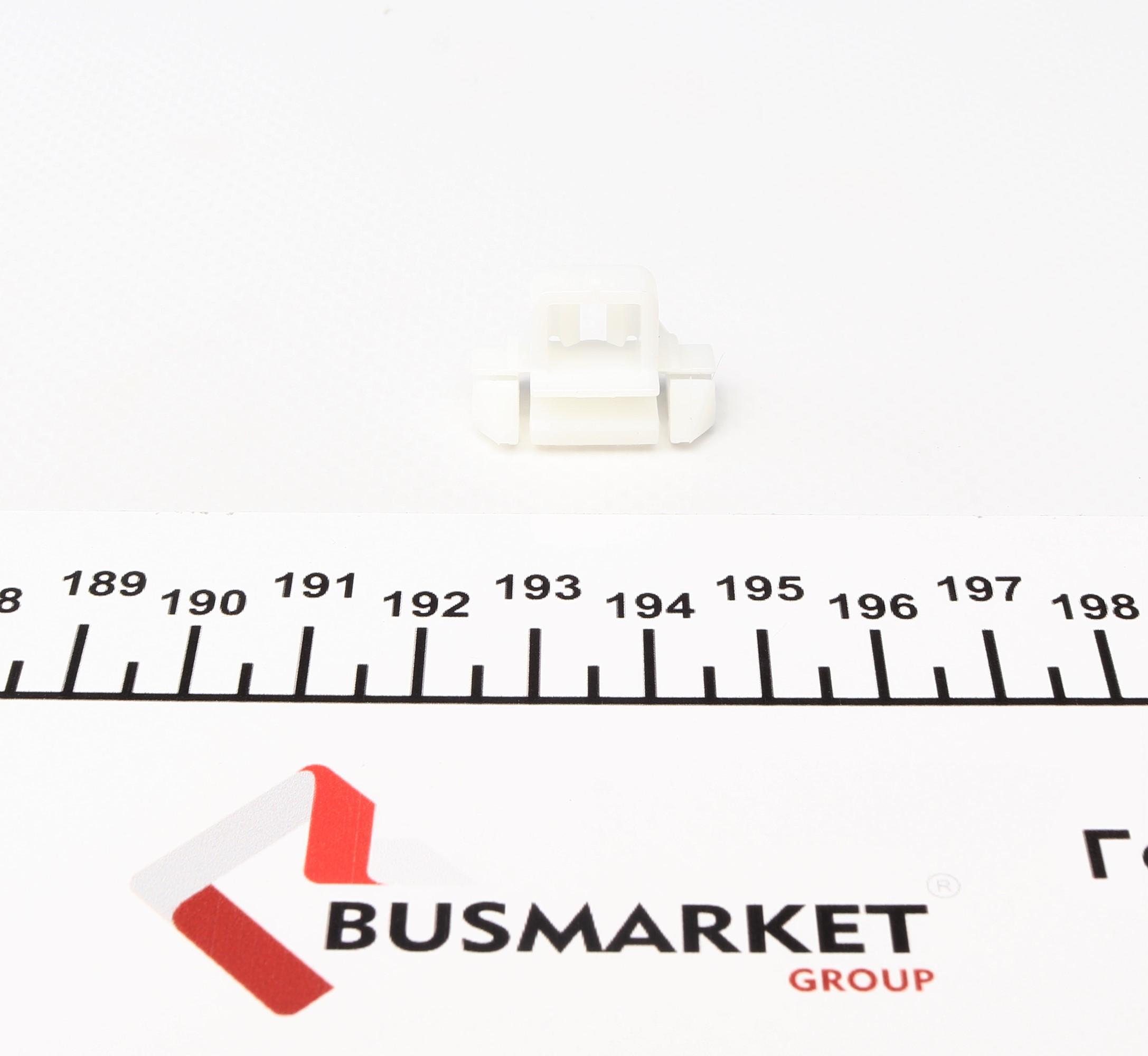 Скоба молдинга MB E-class (W124) -98