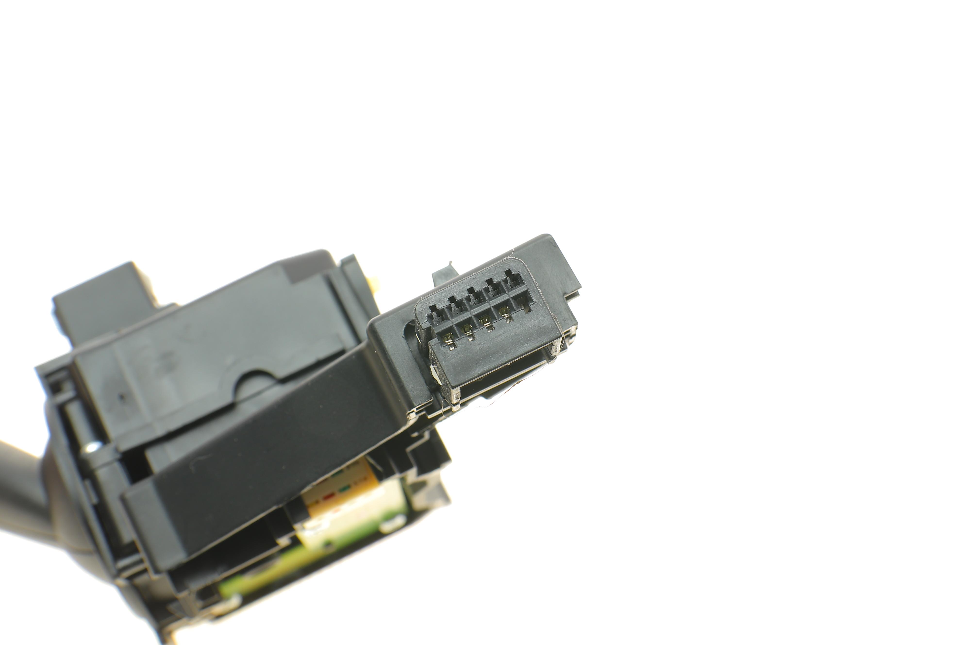 Перемикач світла фар VW Caddy III 1.9-2.0 TDI 04-15