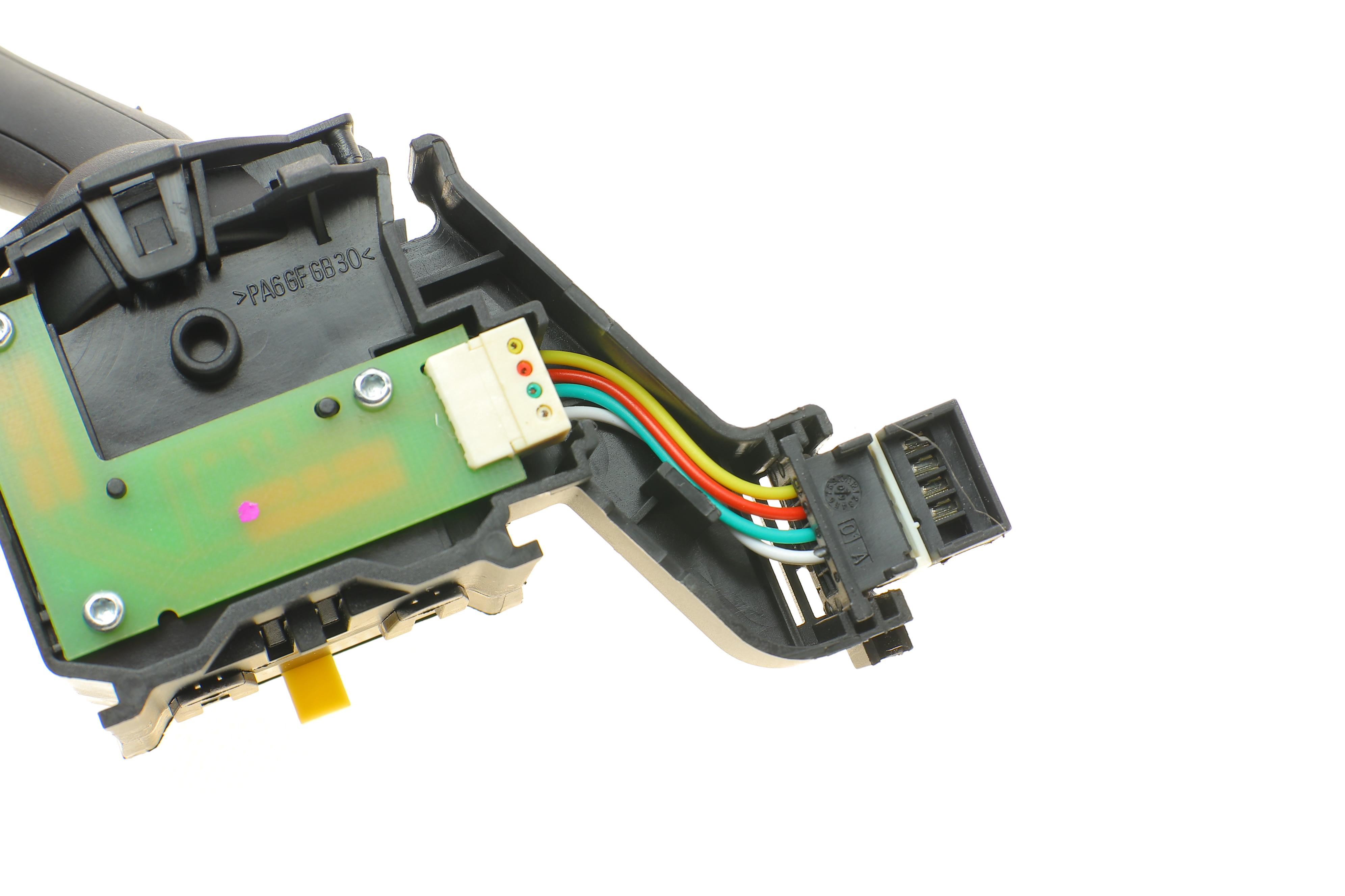 Перемикач світла фар VW Caddy III 1.9-2.0 TDI 04-15