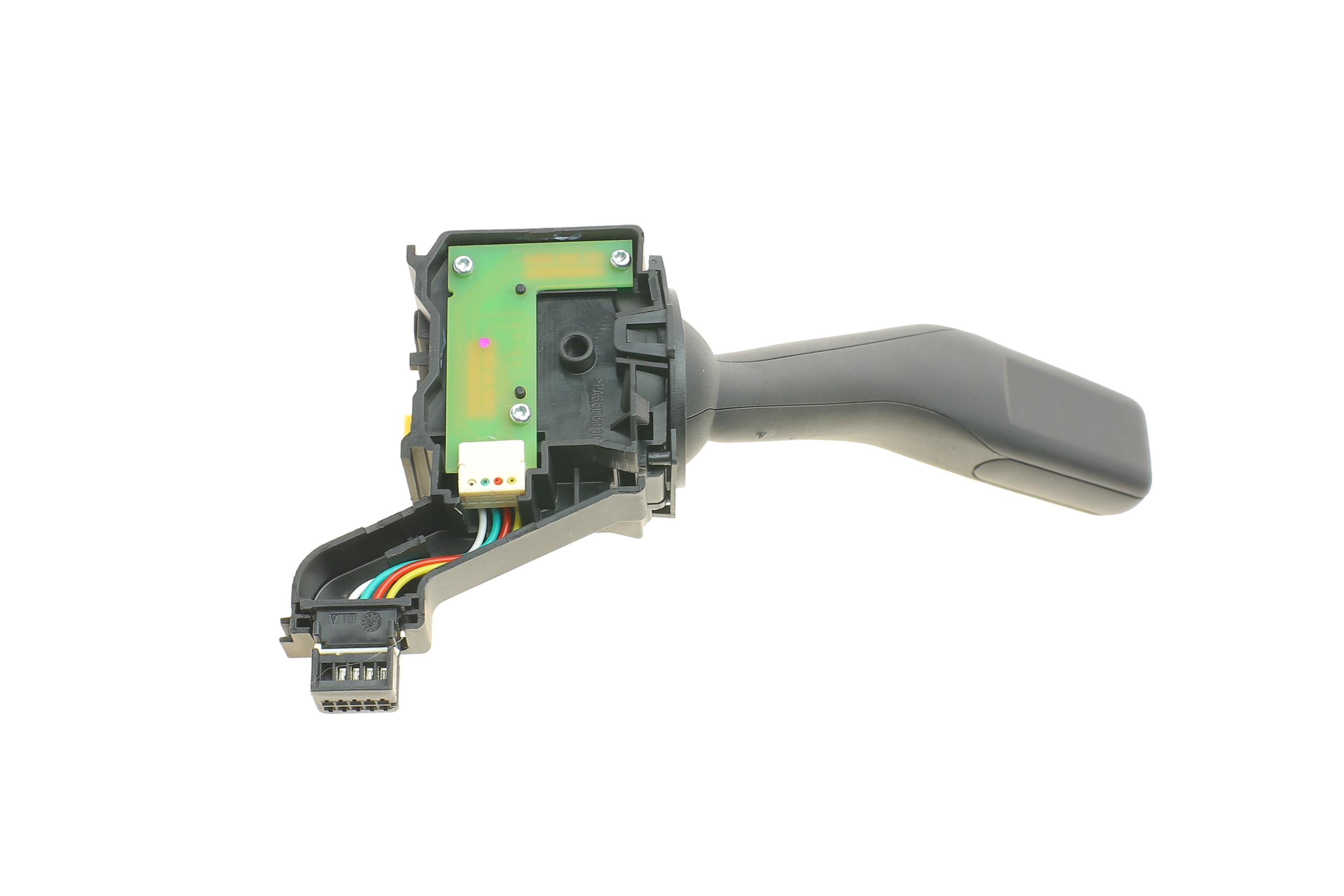 Перемикач світла фар VW Caddy III 1.9-2.0 TDI 04-15