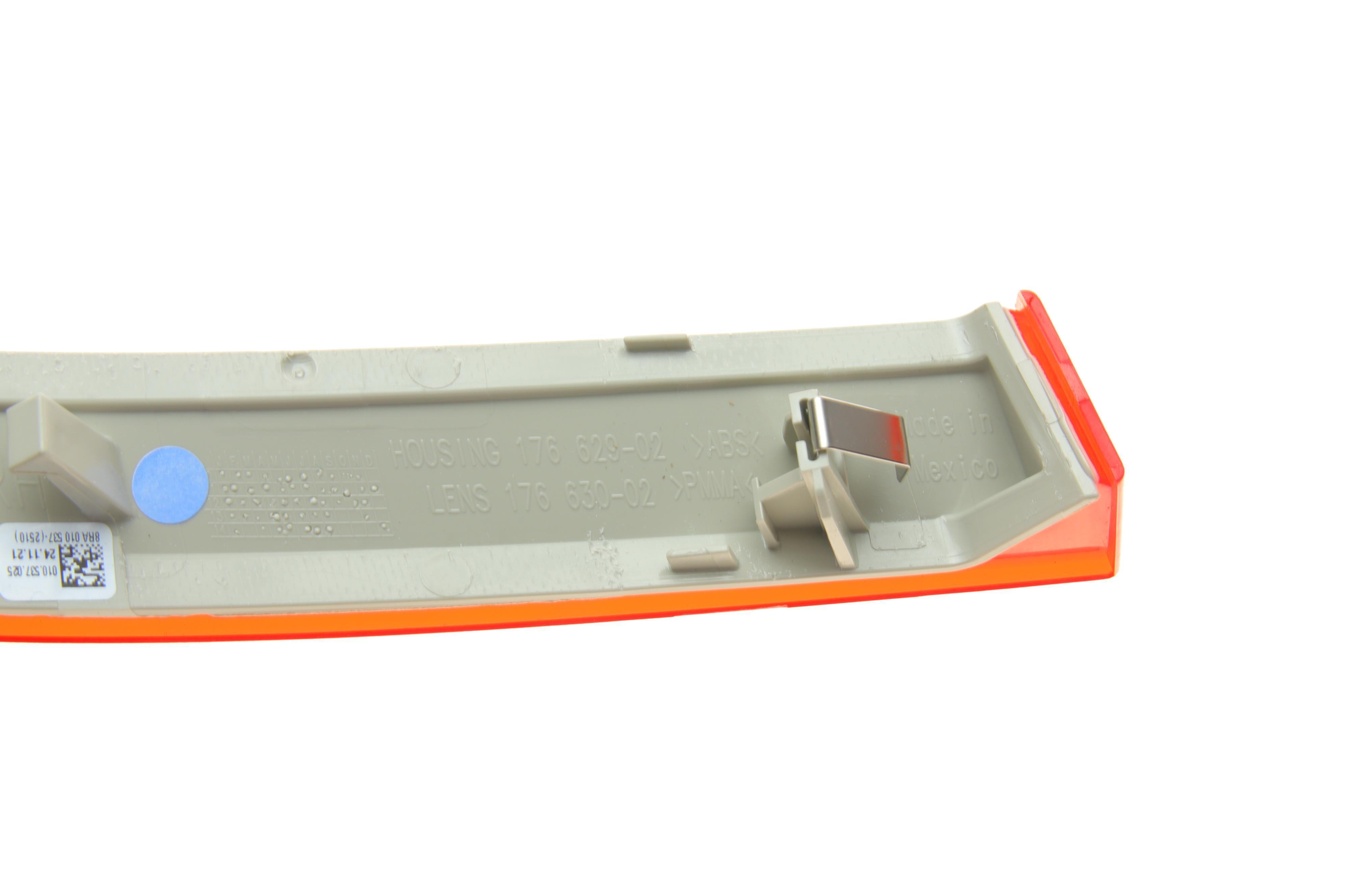 Світловідбивач бампера (заднього) BMW X5 (E70) 10-13 (R)