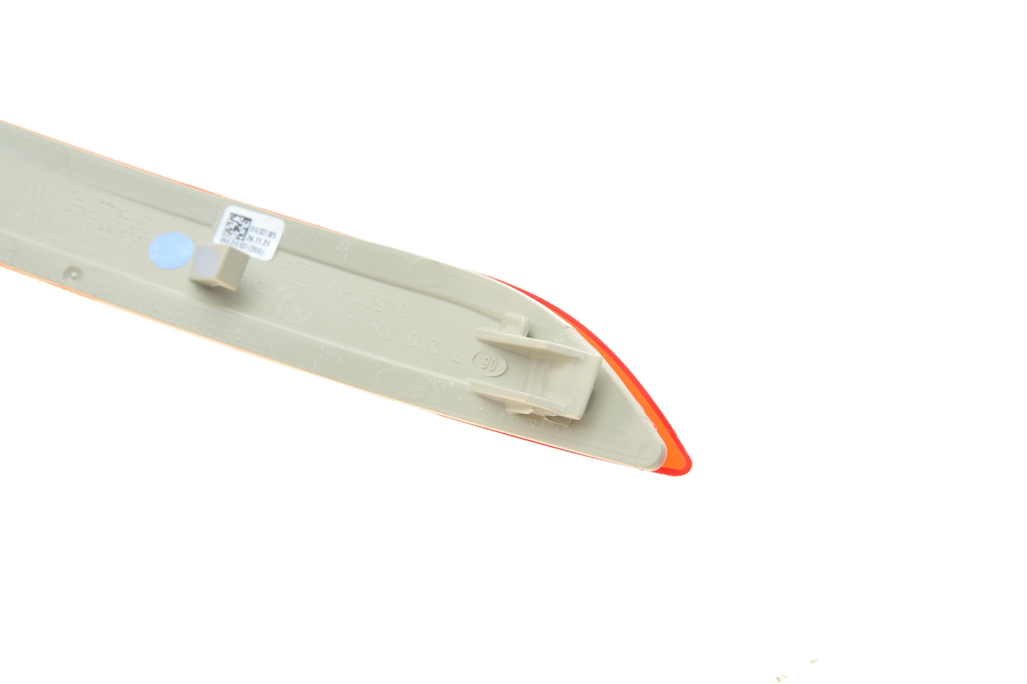 Світловідбивач бампера (заднього) BMW X5 (E70) 10-13 (R)