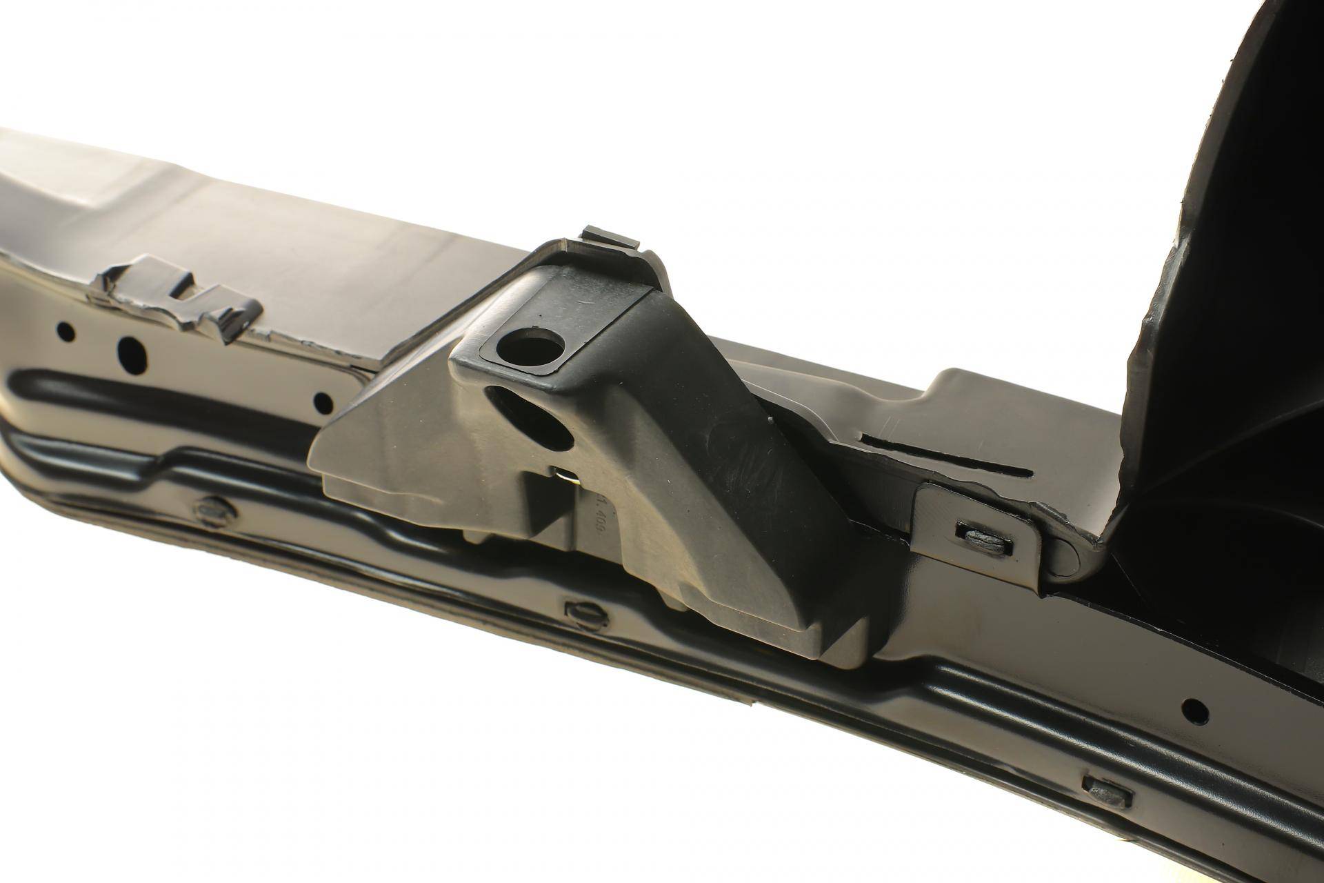 Панель передня (телевізор) VW T5/T6 09-