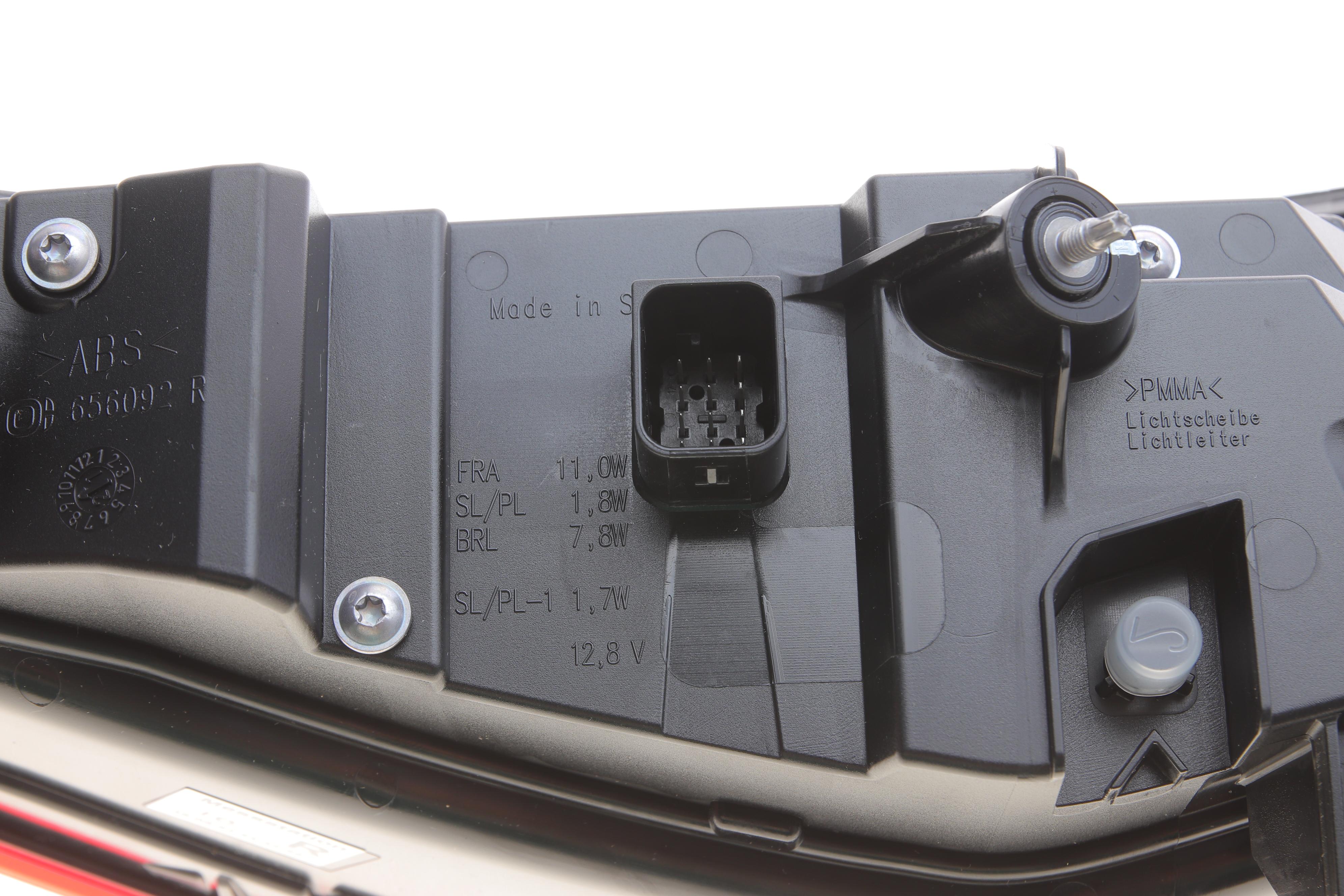 Ліхтар задній MB S-class (W223) 20- (R)