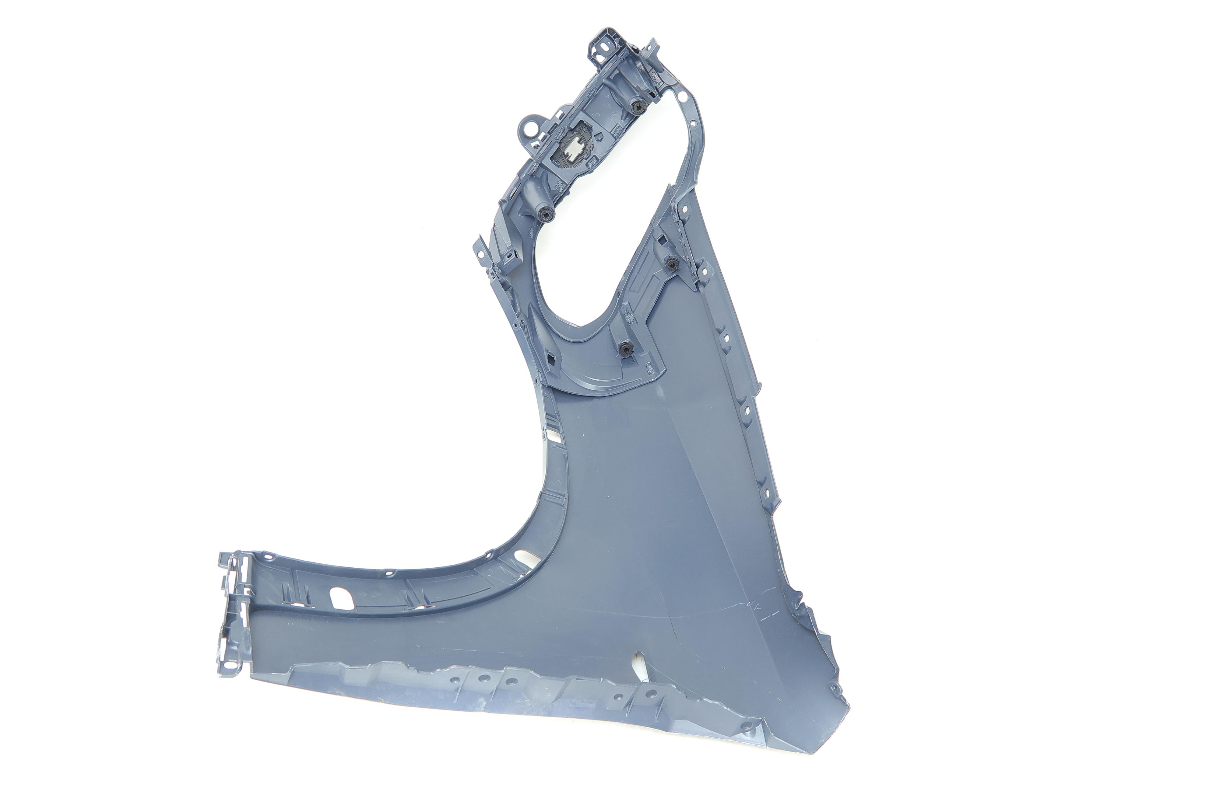 Крило (переднє/R) BMW X5 (E70) 06-13 (з отв. під форсунку омивача/отв. для вказ.повороту)