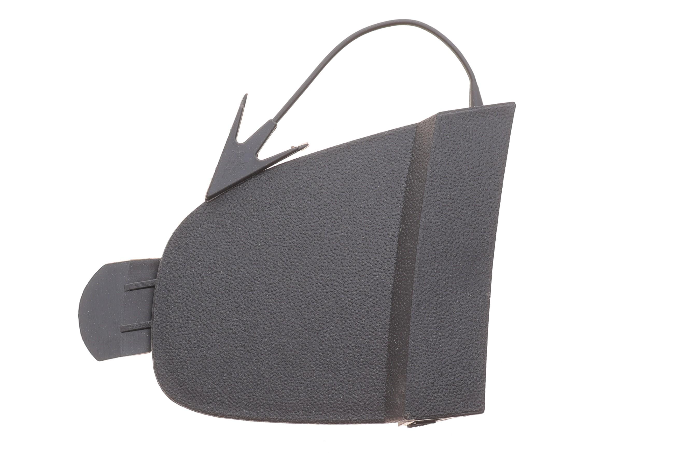 Заглушка бампера (заднього) VW Jetta 08-17