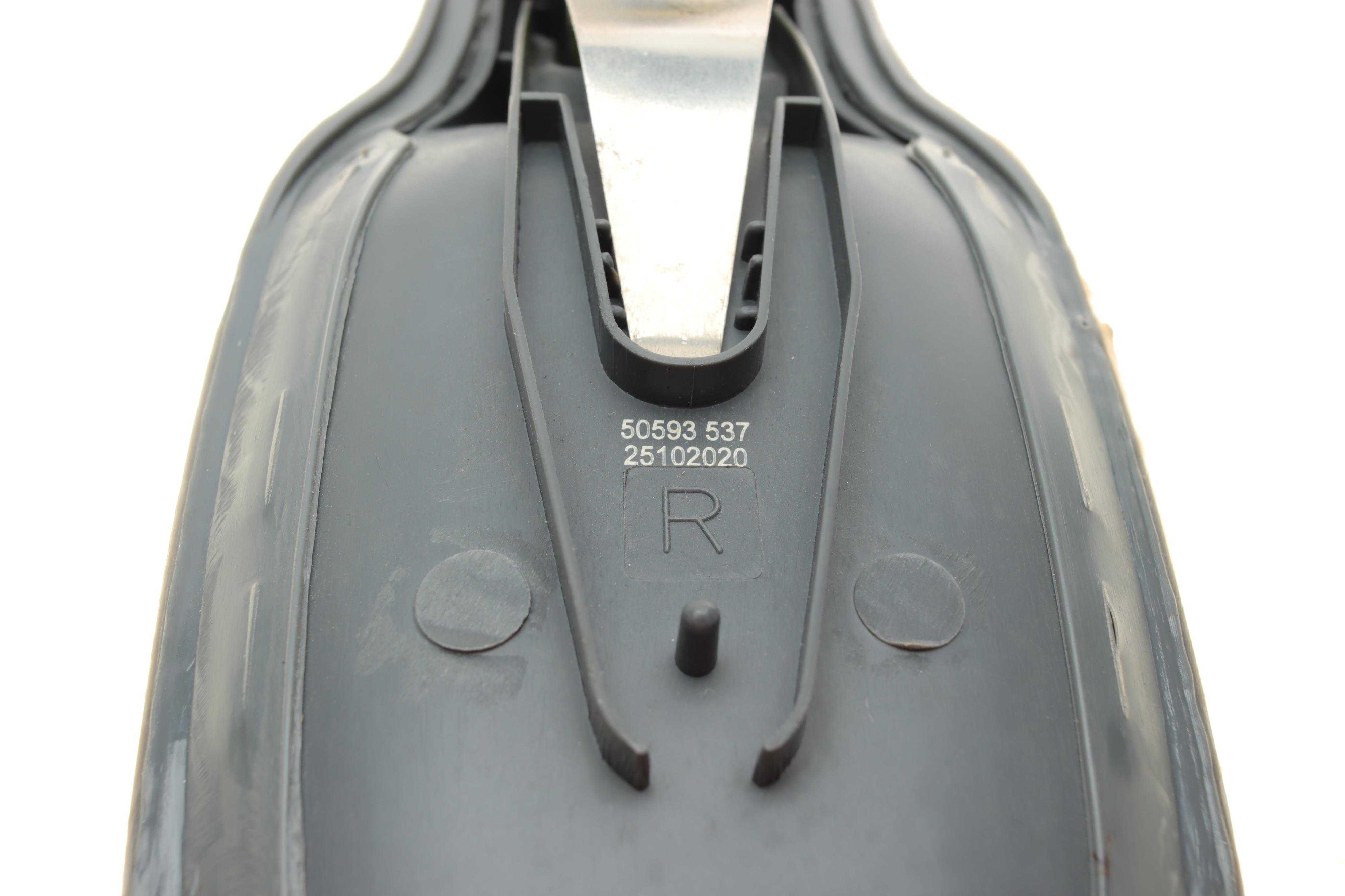 Ручка дверей (передніх/ззовні) (R) Iveco Daily II 92-99