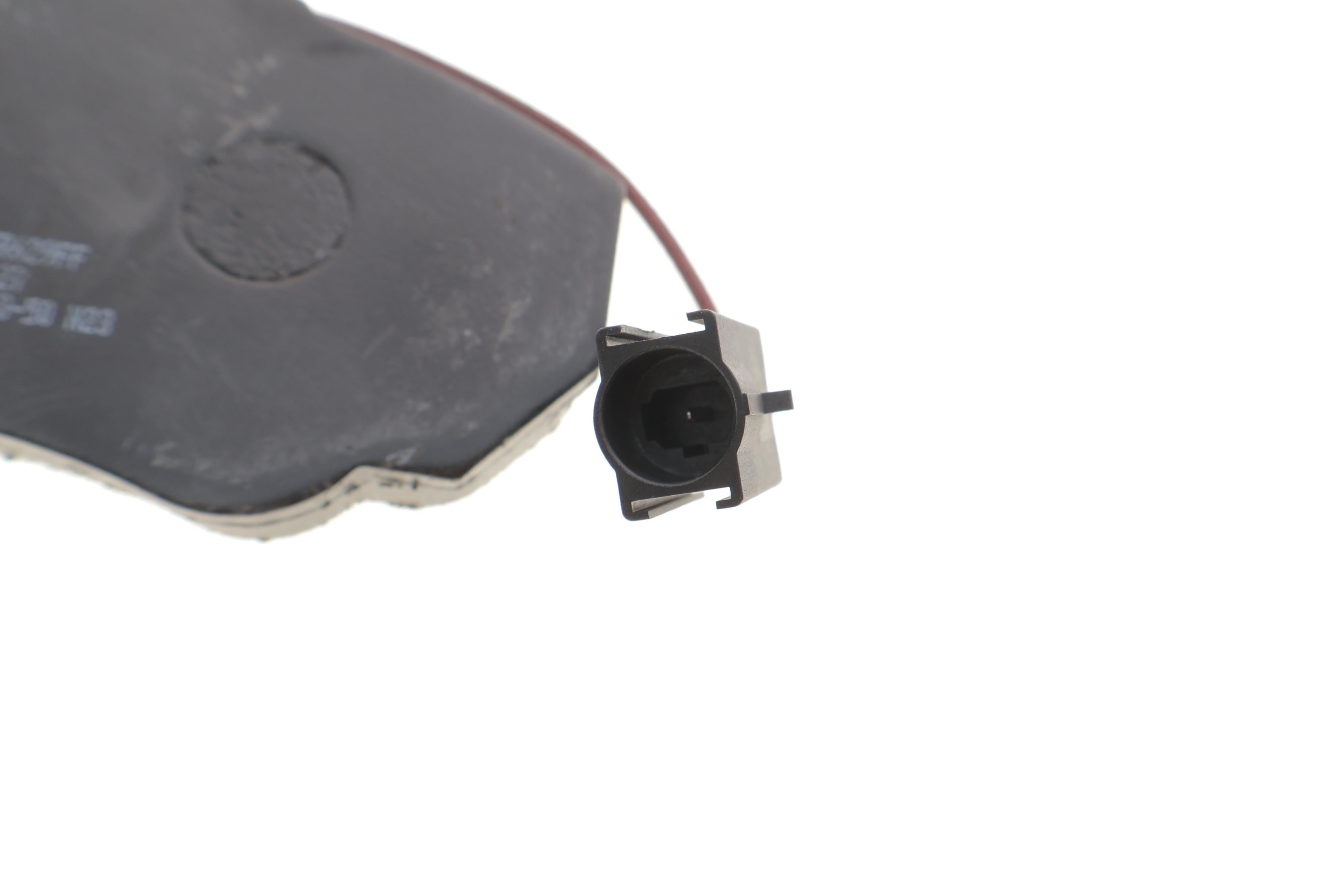 Колодки гальмівні (передні) Citroen Jumper 02-/Fiat Ducato/Peugeot Boxer 98- R15 (+датчик)