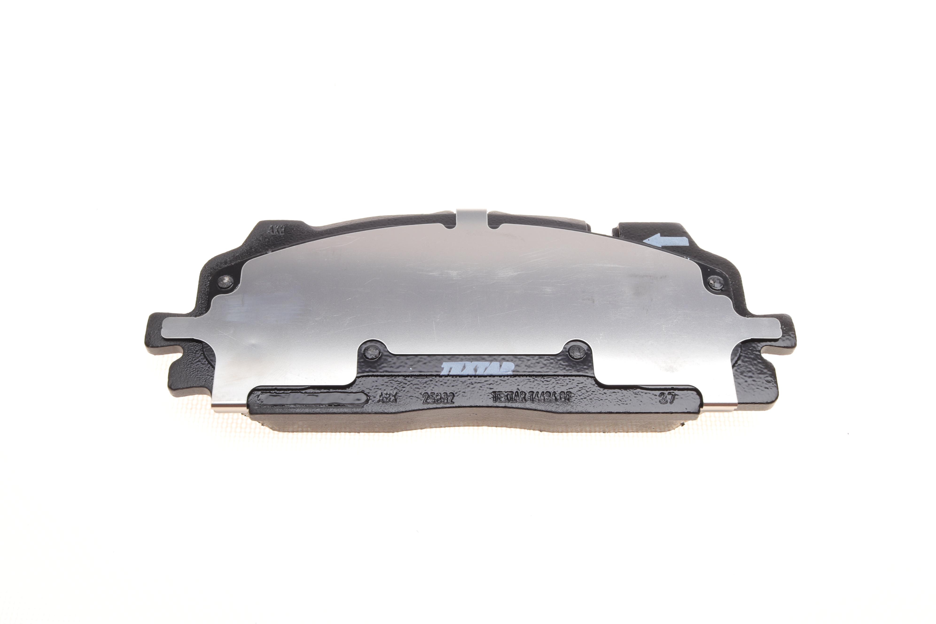 Колодки гальмівні (передні) Audi A5/Q7 2.0-3.0 D 15-/VW Touareg 17- (Akebono)