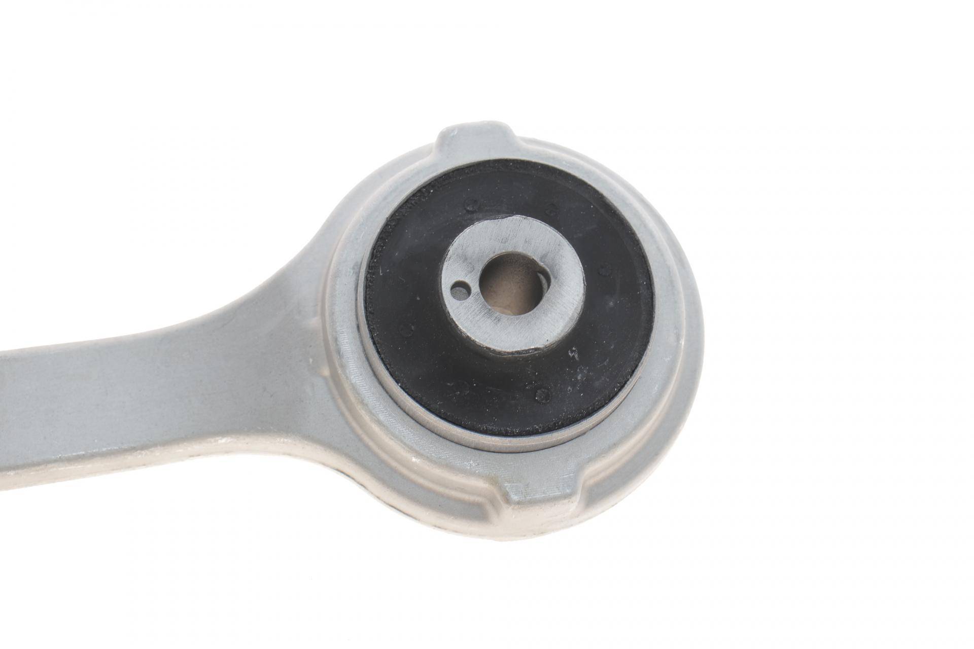 Важіль підвіски (передній/знизу/спереду) (R) MB C/E/SLK 07-