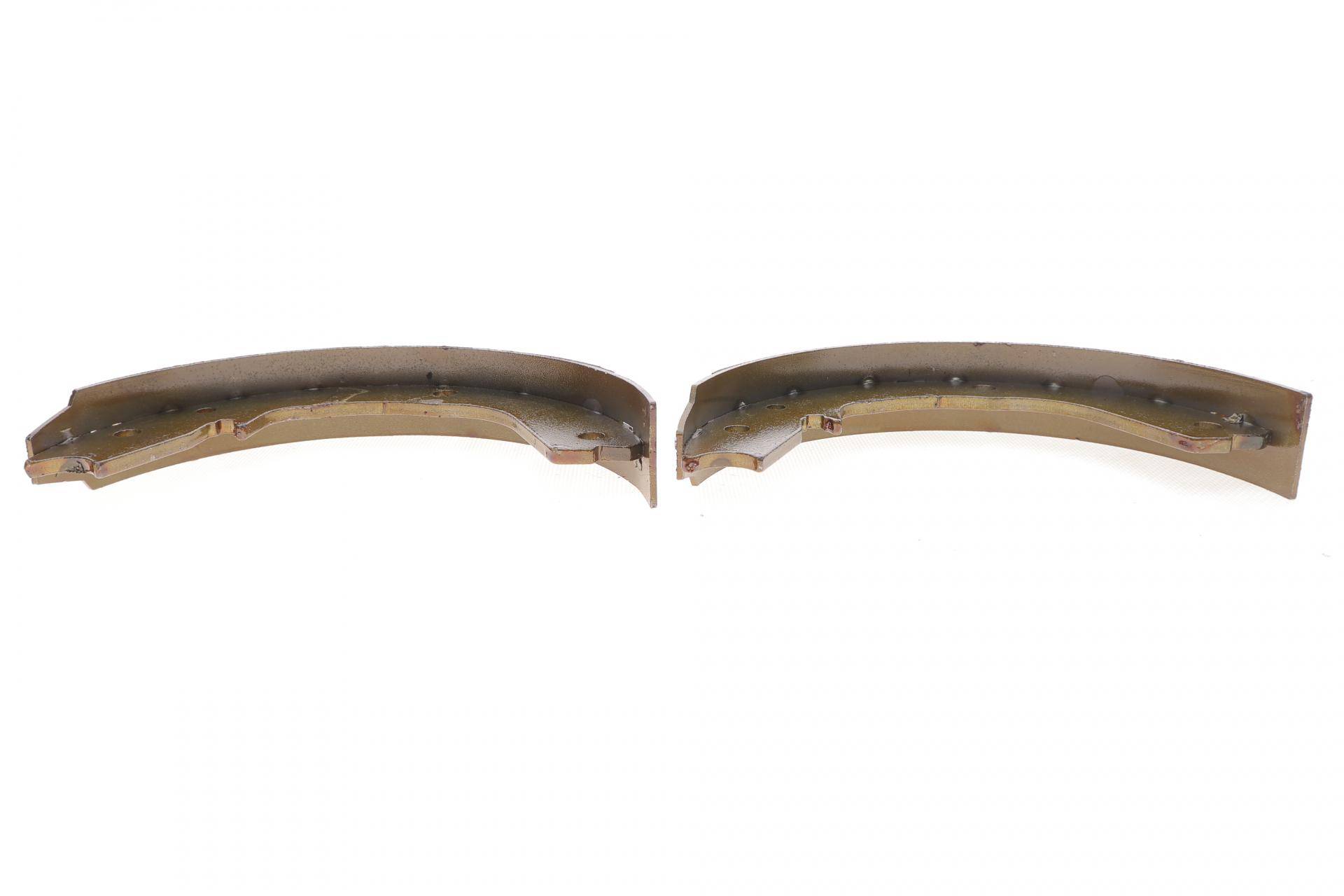 Колодки ручника Mitsubishi Montero 00- (200x34)