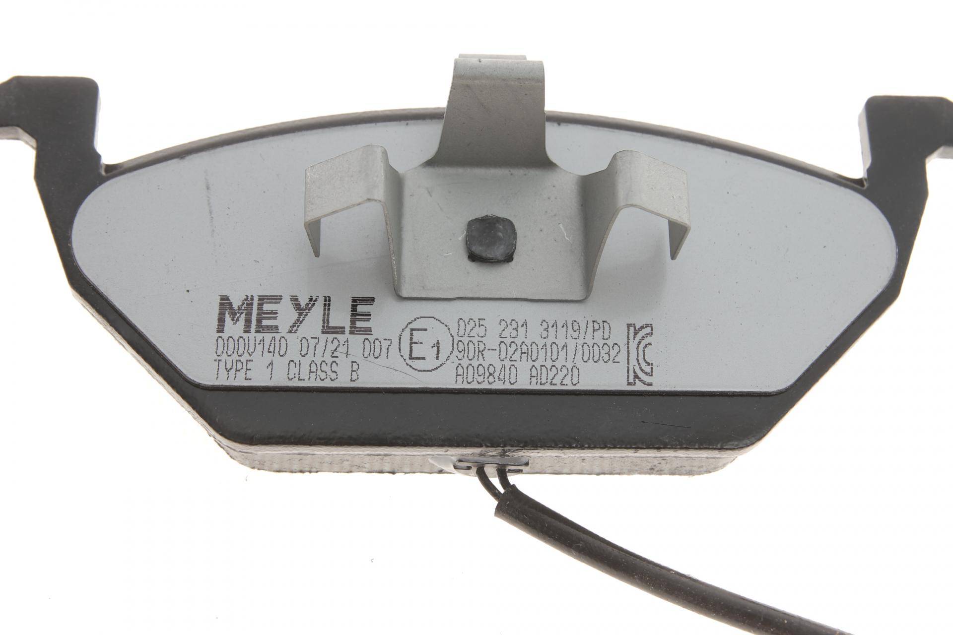 Колодки гальмівні (передні) VW Caddy 04- (з датчиком) Platinum