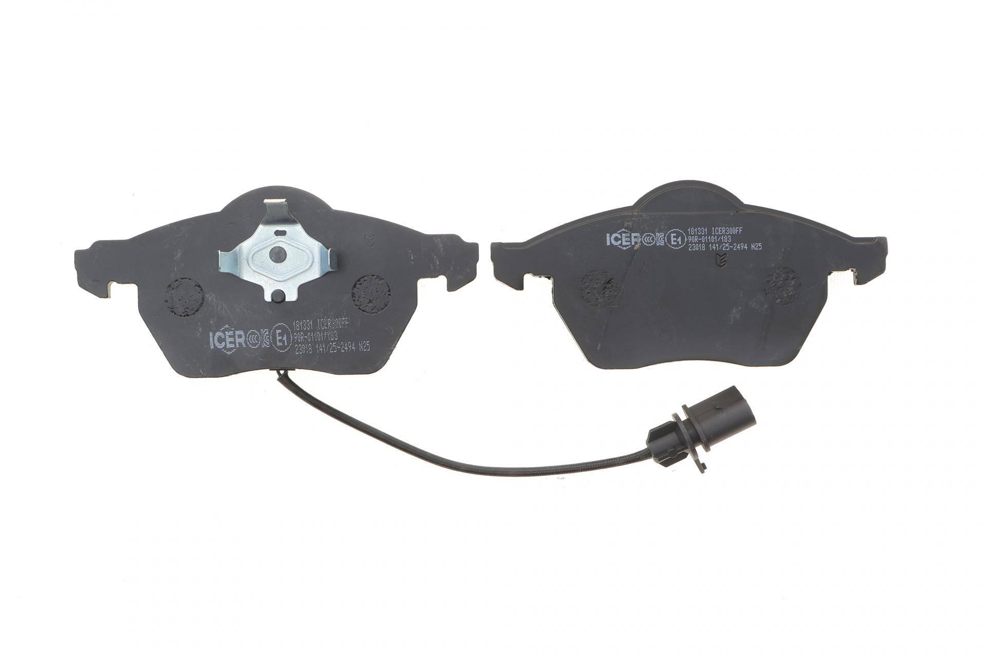 Колодки гальмівні (передні) Audi A4/A6 95-11/Skoda SuperB 01-08/VW Golf/Passat B5 97-06