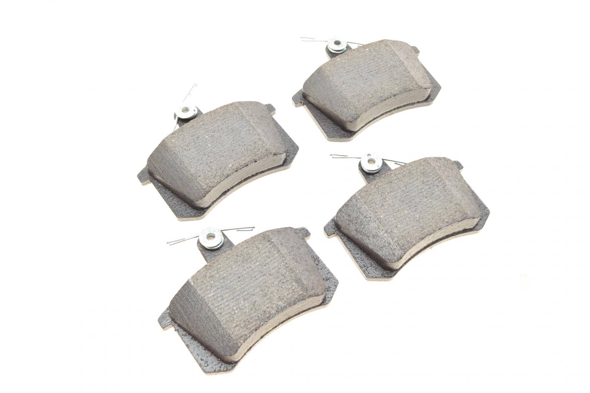 Колодки гальмівні (задні) Audi 80/90 82-96/A4 95-01/A6 94-97/A8 94-02/Fiat Croma 85-96