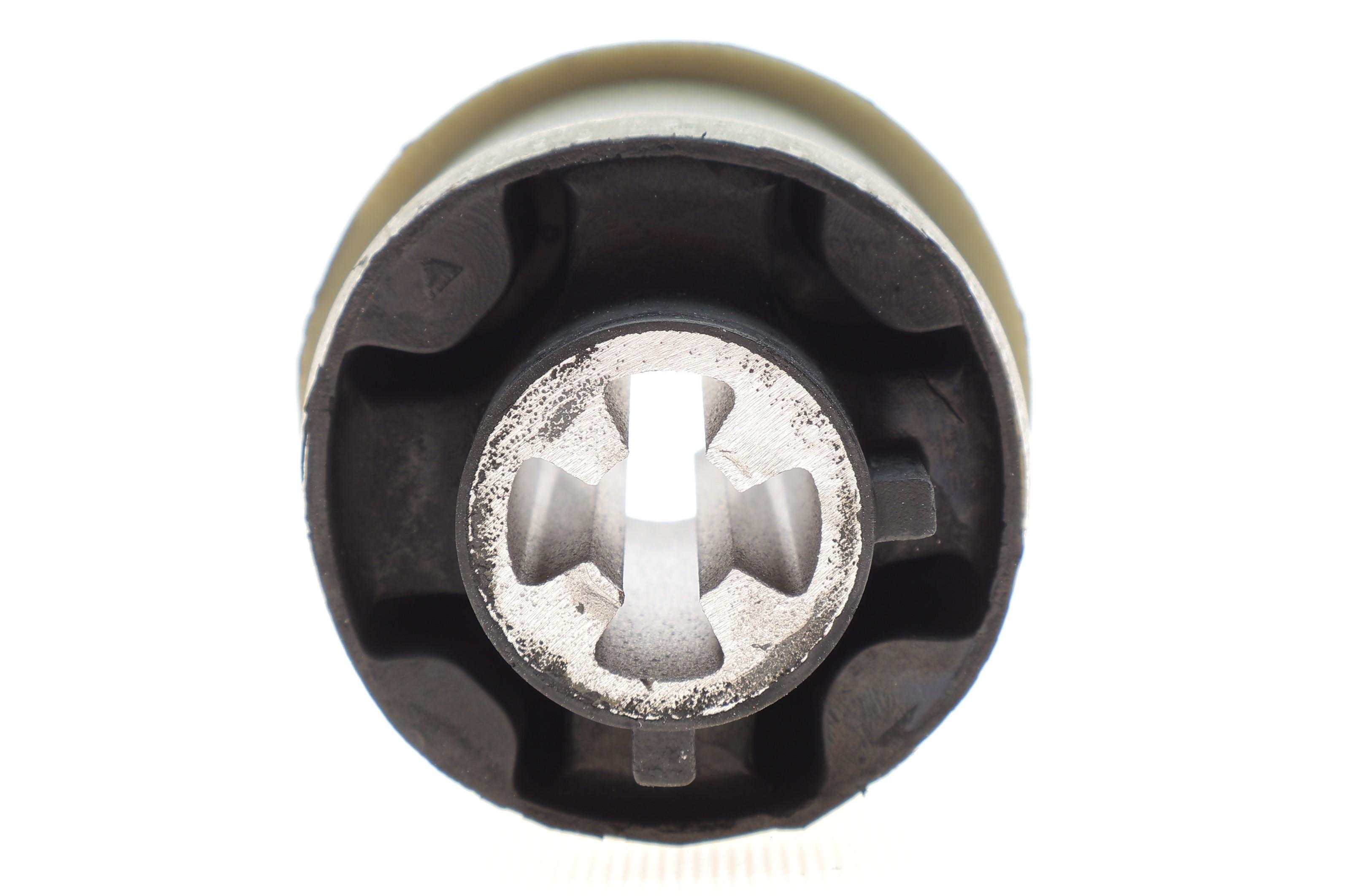 Сайлентблок балки (задньої) Ford Fiesta V 1.4-1.6 TDCI 01-08