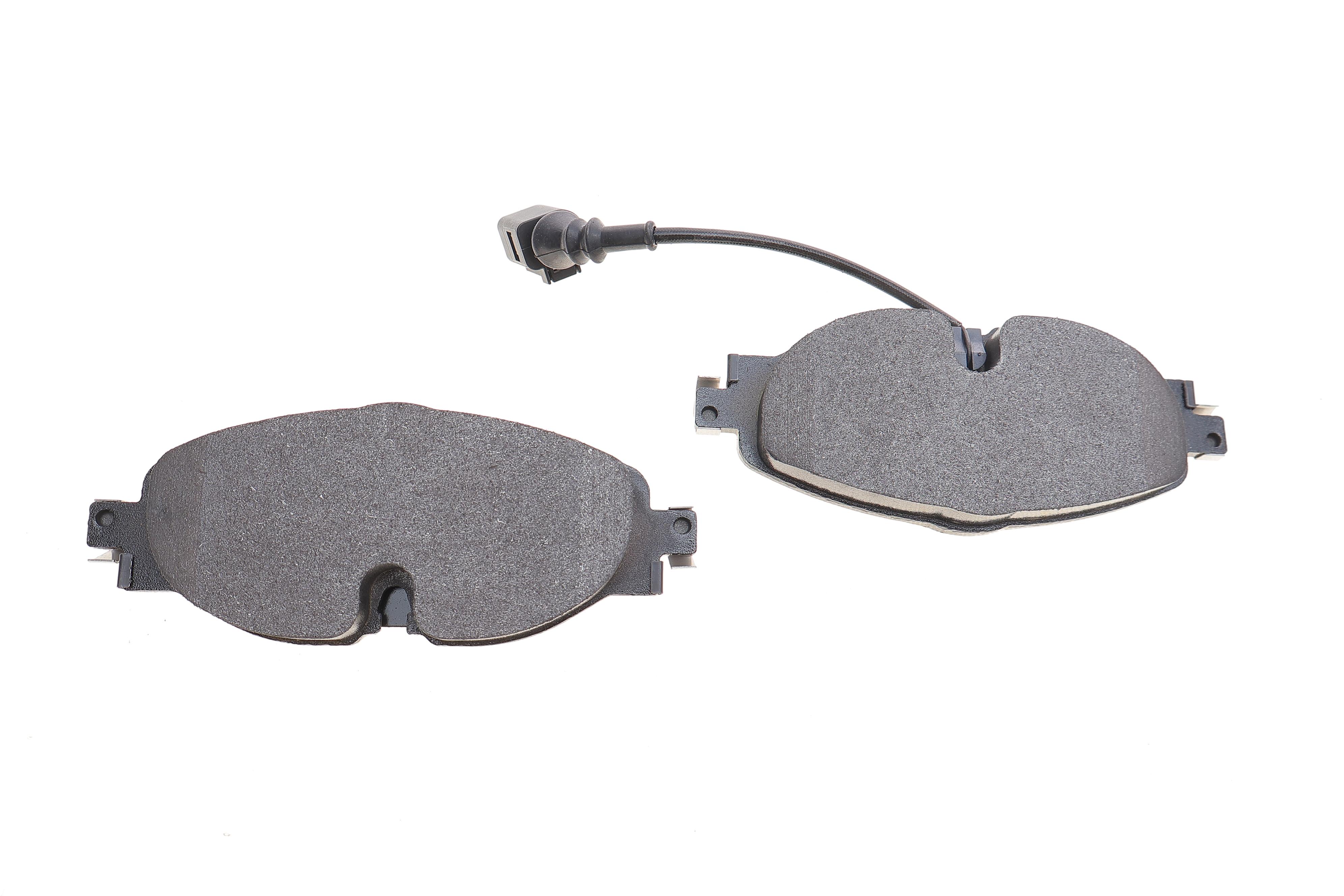 Колодки гальмівні (передні) VW Caddy IV/Golf VII/Passat B8/Skoda Octavia/Seat Leon 12- (з датчиком)