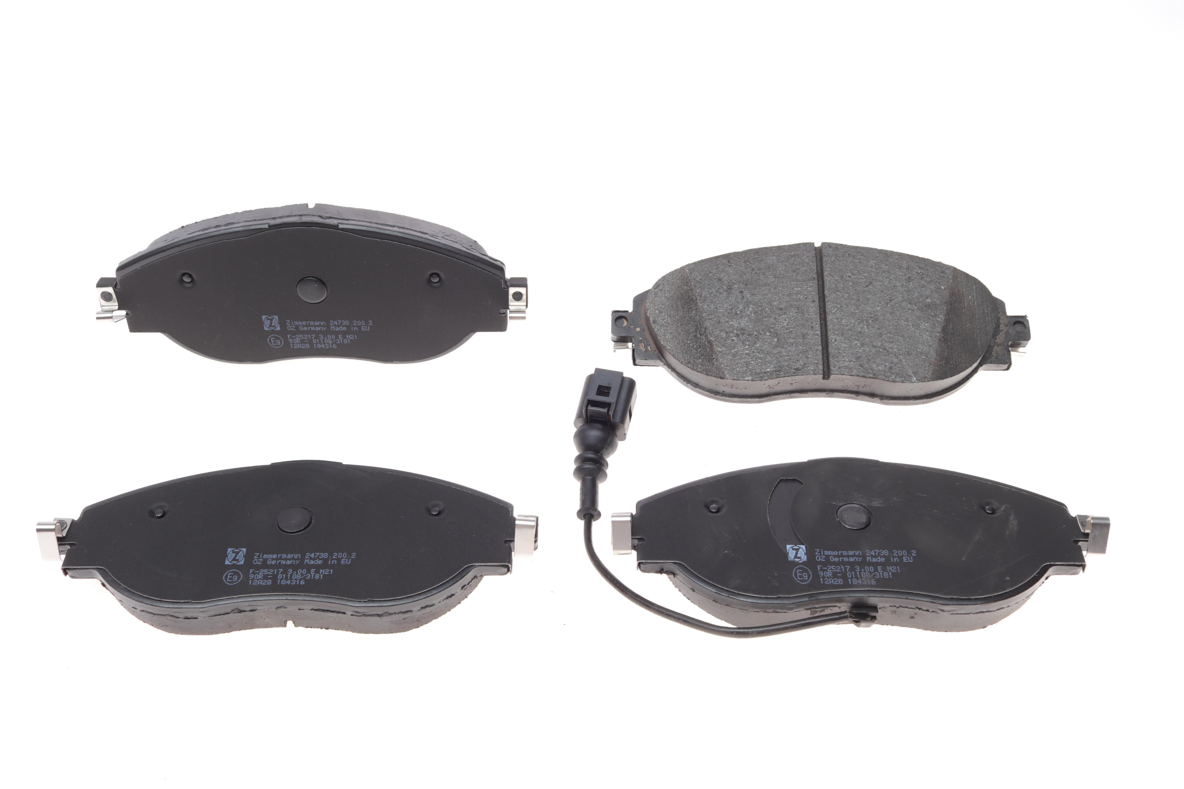 Колодки гальмівні (передні) Audi A3/Skoda Octavia III/VW Passat/Golf 13- (TRW) (з датчиком)