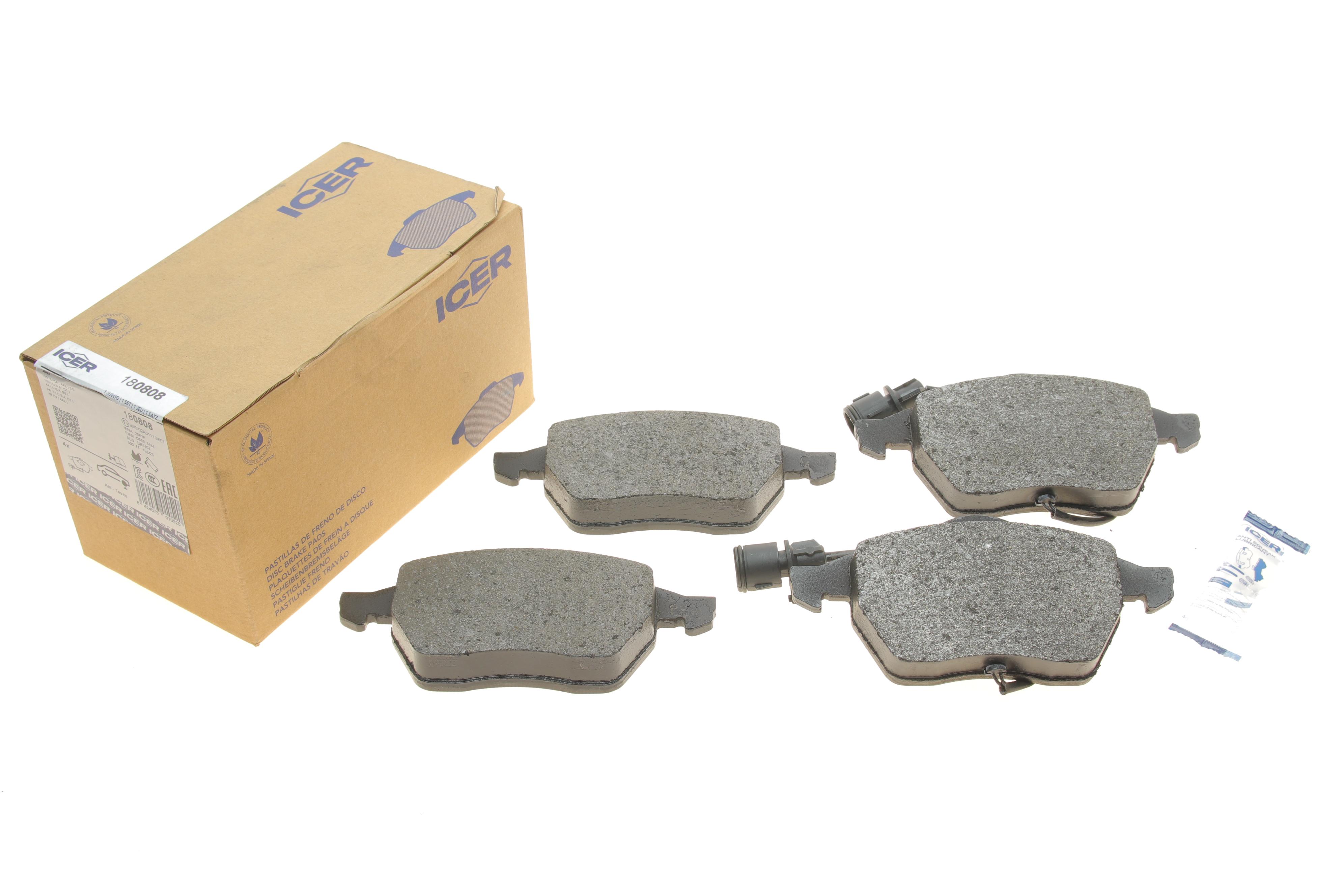 Колодки гальмівні (передні) Audi 100 90-94/Audi A6 94-97 (+датчики)