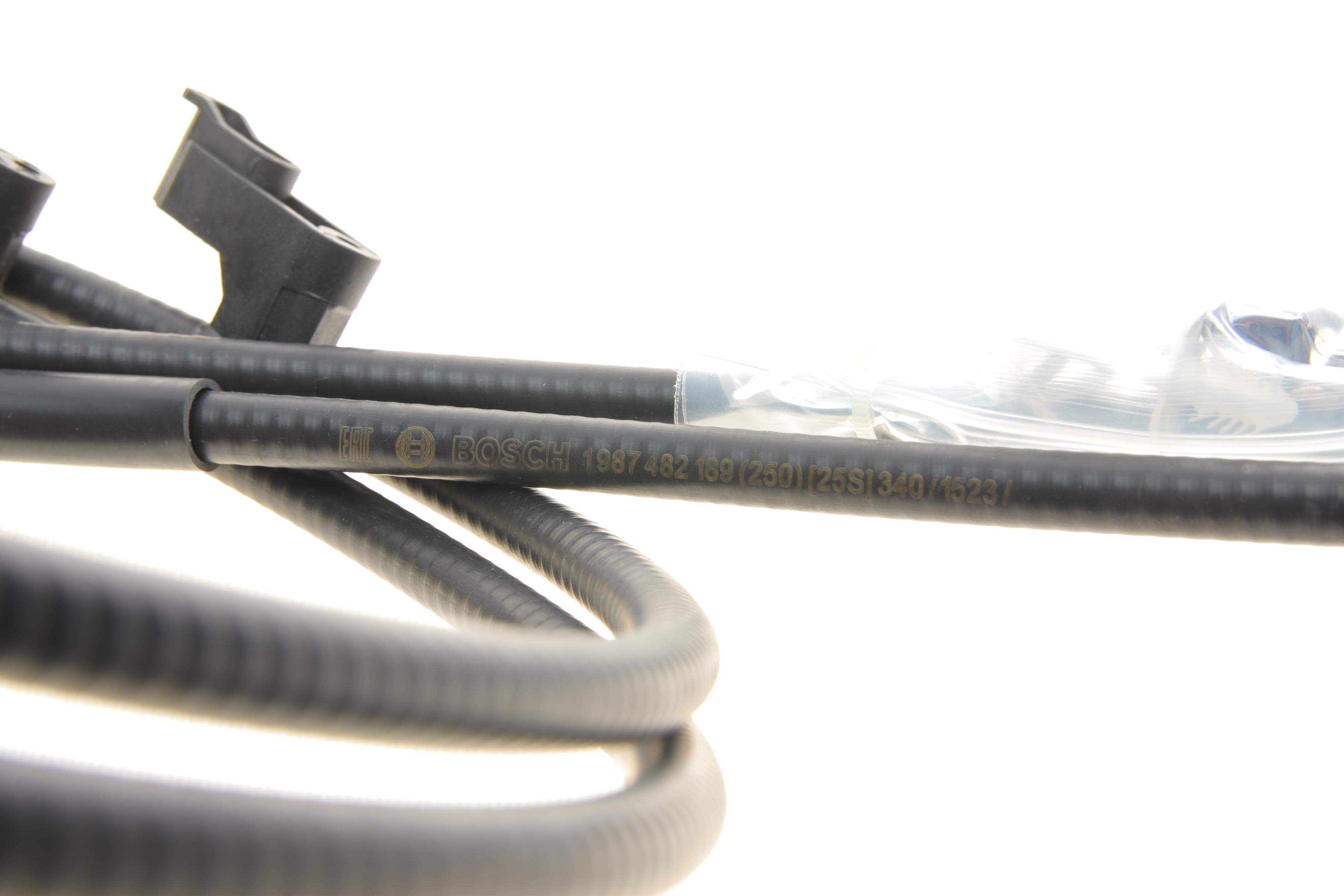 Трос ручника (задній) Ford C-Max 07-10/Focus II- 04-12 (L1=1860mm/L2=1816mm)